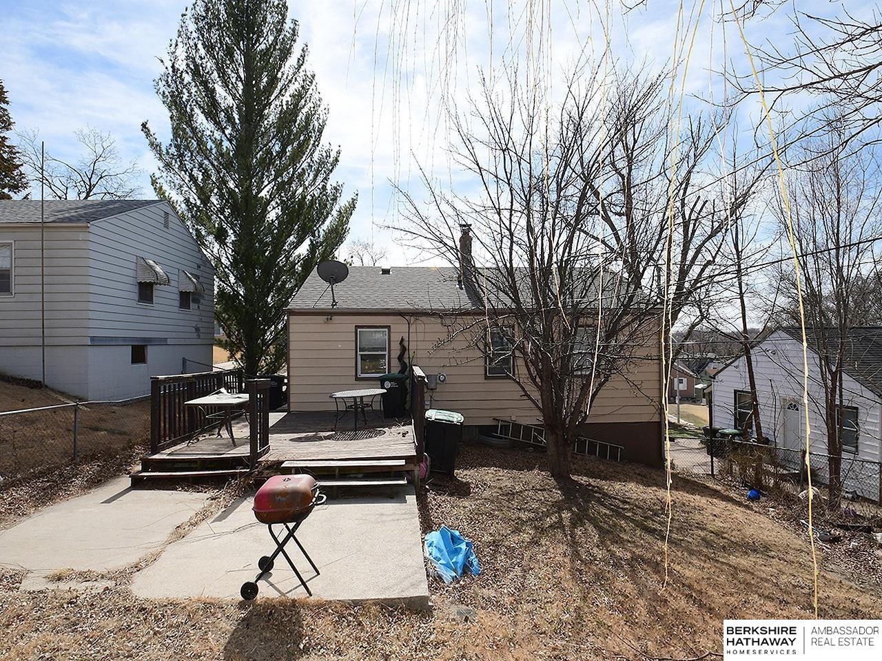 Omaha, Nebraska 68107, United States, 2 Bedrooms Bedrooms, ,2 BathroomsBathrooms,Residential,Pending,93015