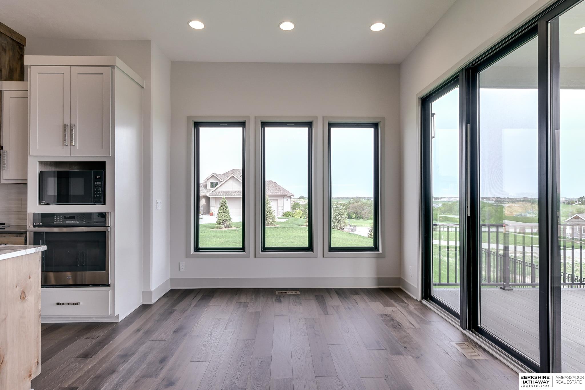 Papillion, Nebraska 68046, United States, 2 Bedrooms Bedrooms, ,3 BathroomsBathrooms,Residential,Active,45588