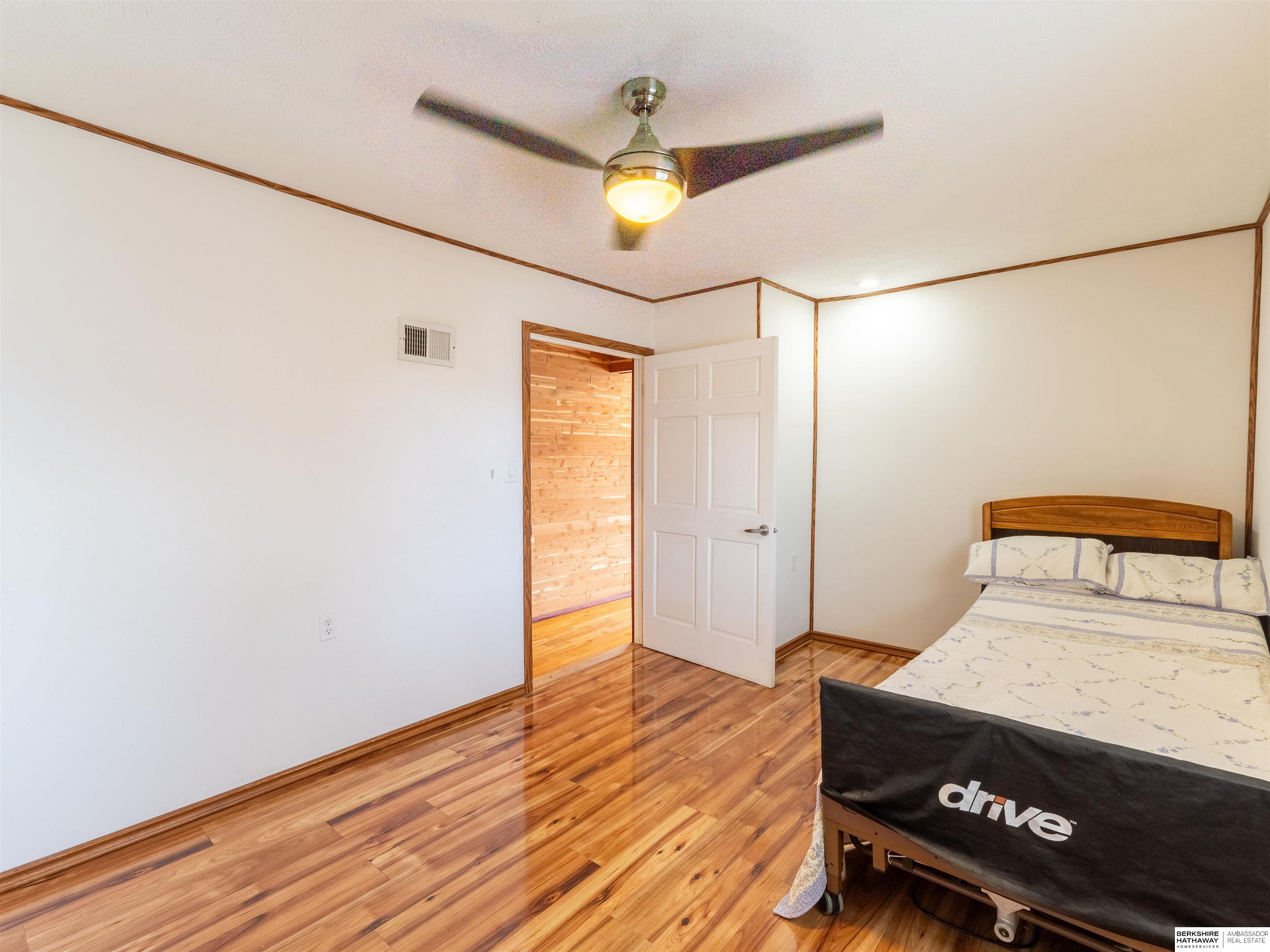 Omaha, Nebraska 68114, United States, 3 Bedrooms Bedrooms, ,2 BathroomsBathrooms,Residential,Active,76542