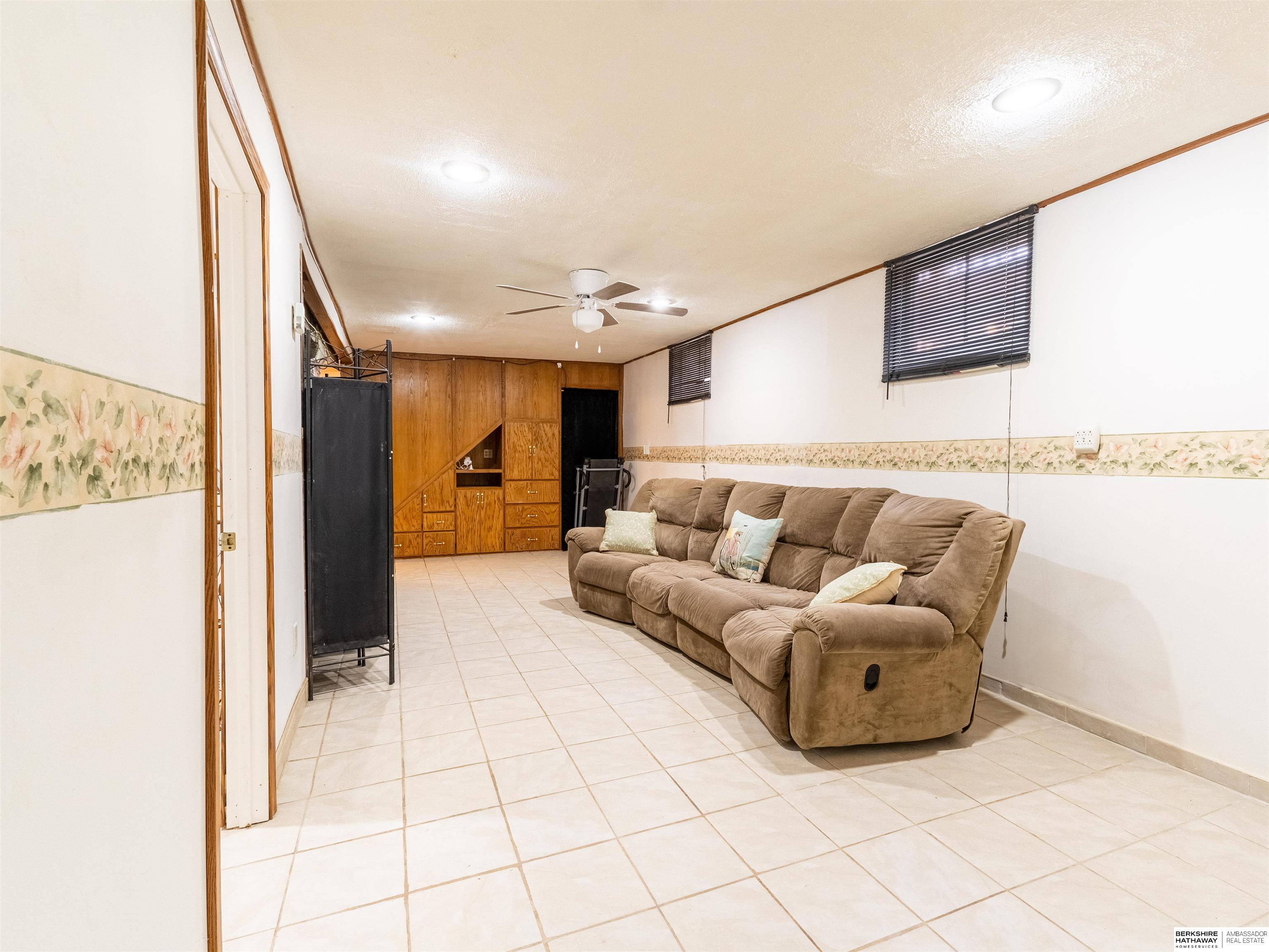 Omaha, Nebraska 68114, United States, 3 Bedrooms Bedrooms, ,2 BathroomsBathrooms,Residential,Active,76542