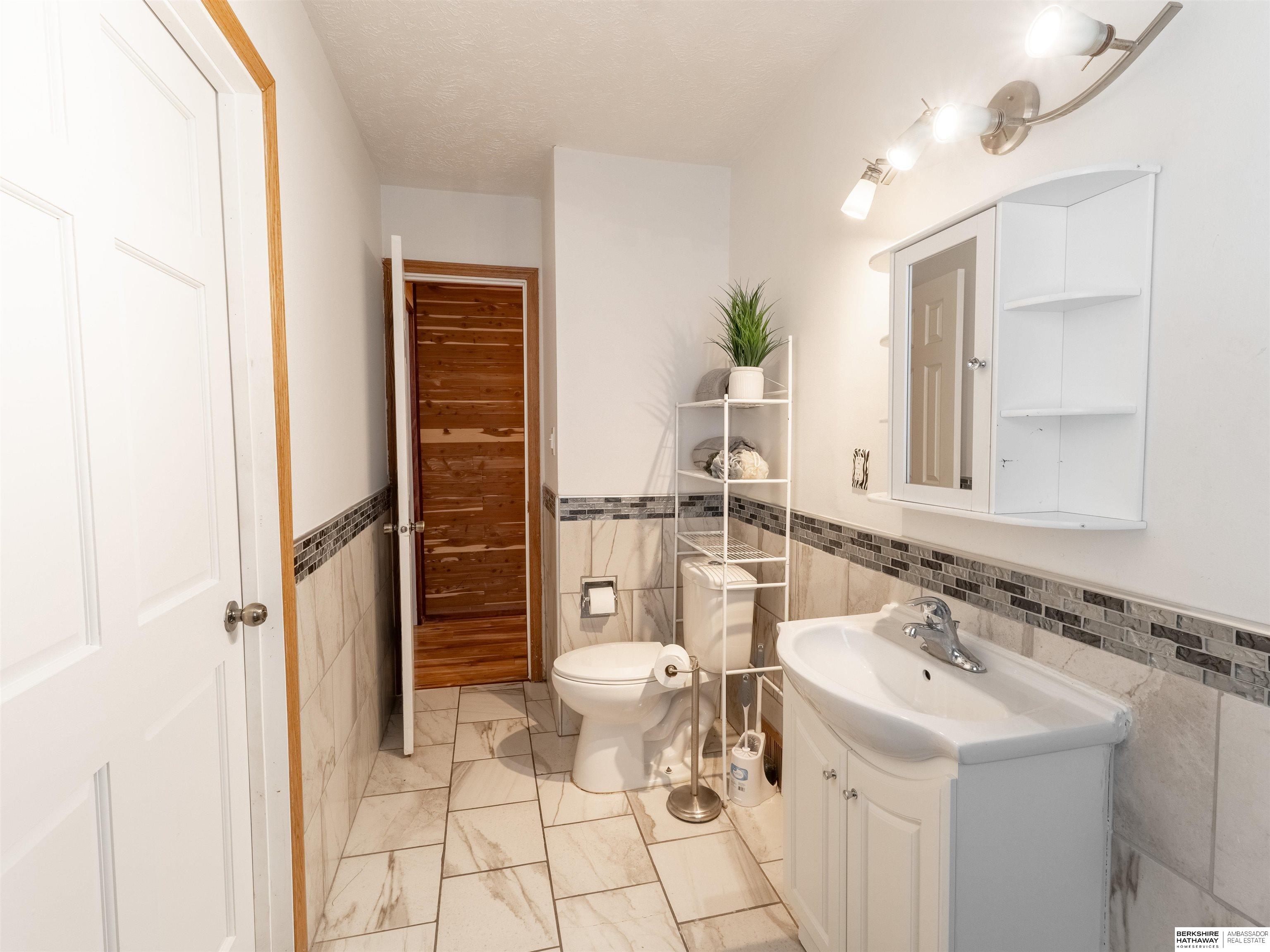 Omaha, Nebraska 68114, United States, 3 Bedrooms Bedrooms, ,2 BathroomsBathrooms,Residential,Active,76542