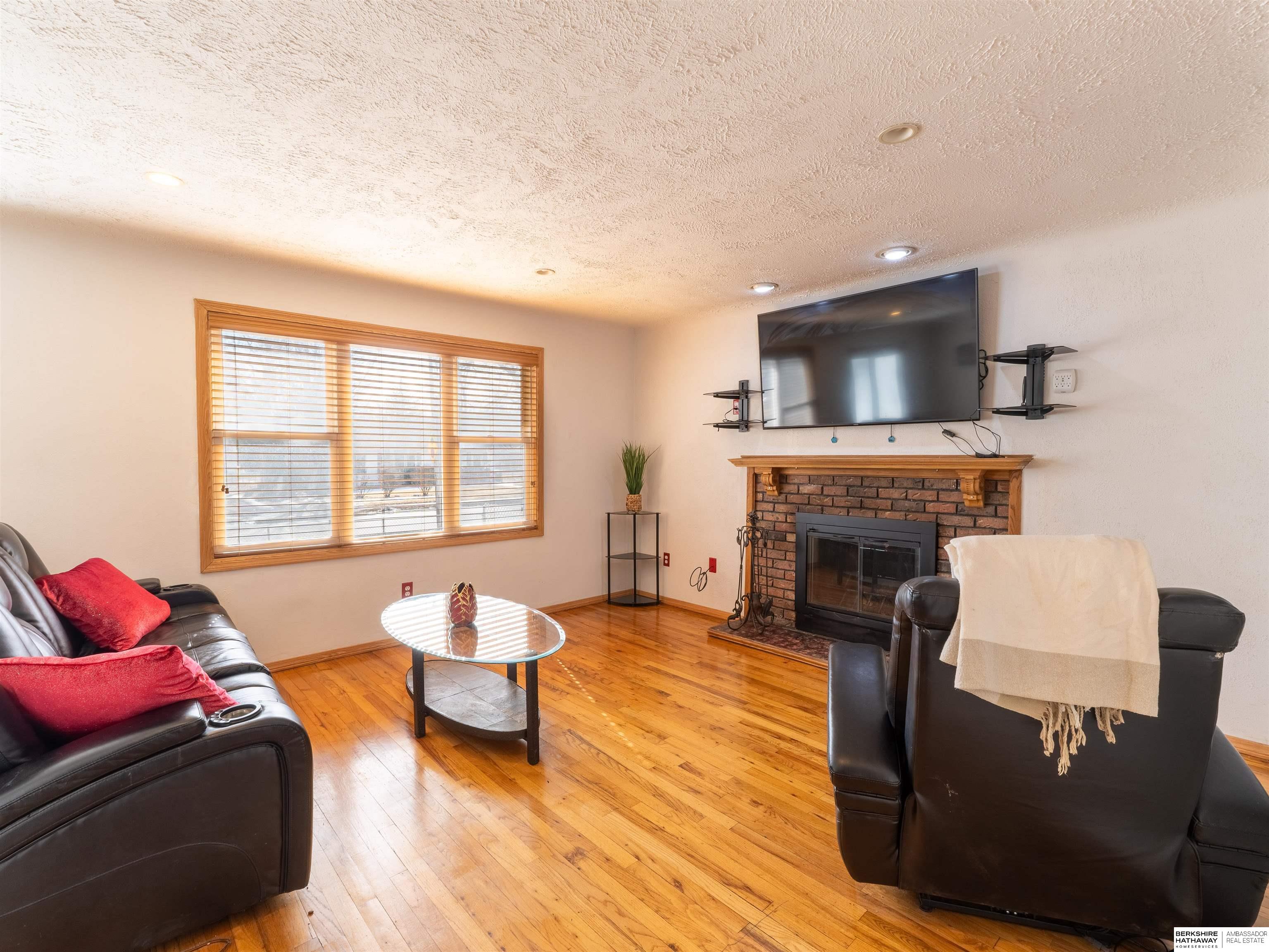 Omaha, Nebraska 68114, United States, 3 Bedrooms Bedrooms, ,2 BathroomsBathrooms,Residential,Active,76542