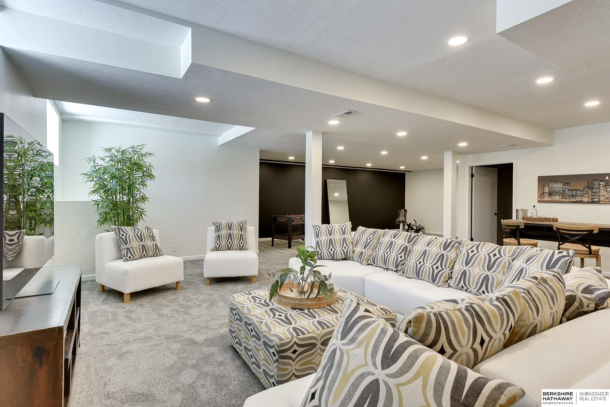 Omaha, Nebraska 68137, United States, 3 Bedrooms Bedrooms, ,4 BathroomsBathrooms,Residential,Active,4419