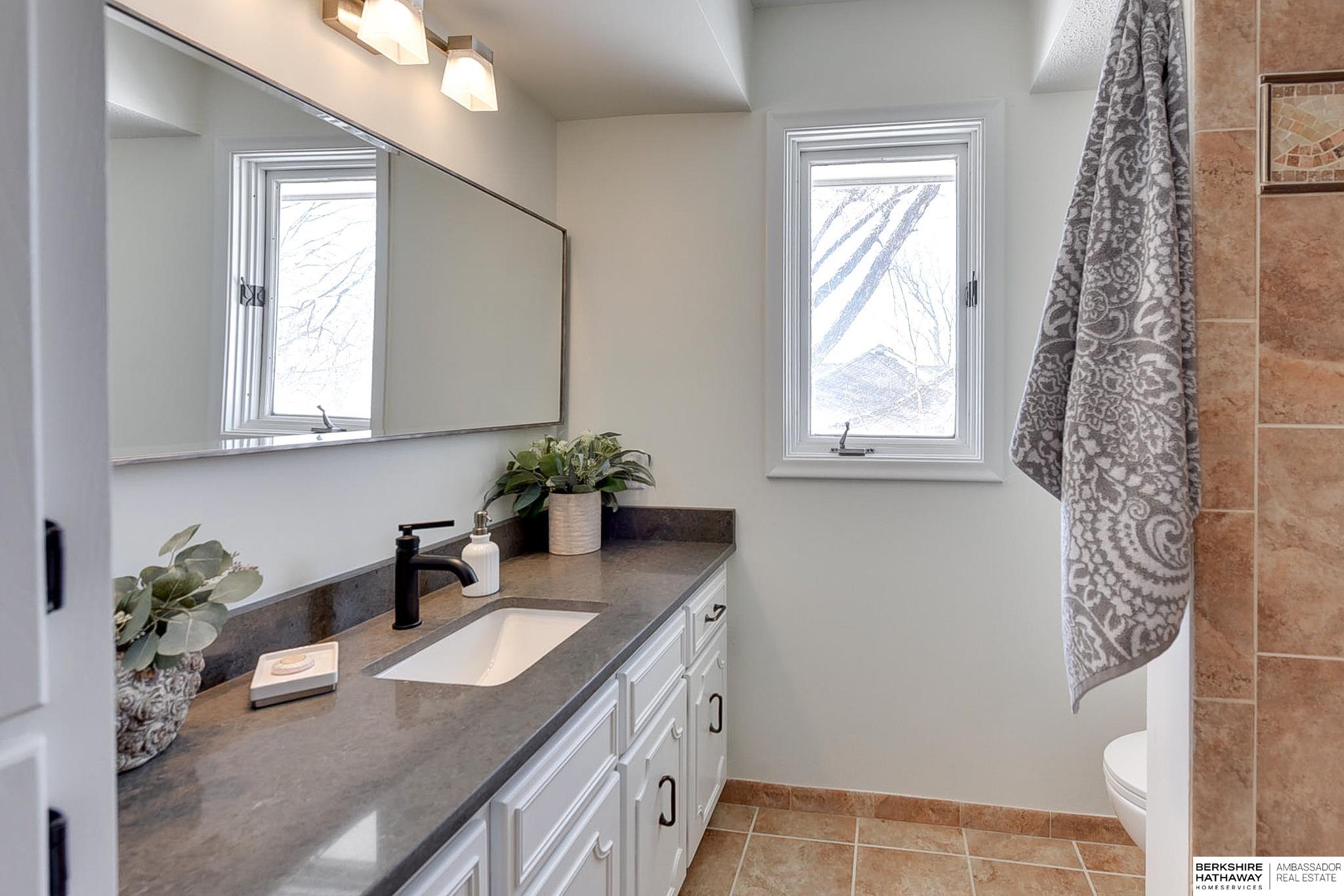 Omaha, Nebraska 68137, United States, 3 Bedrooms Bedrooms, ,4 BathroomsBathrooms,Residential,Active,4419