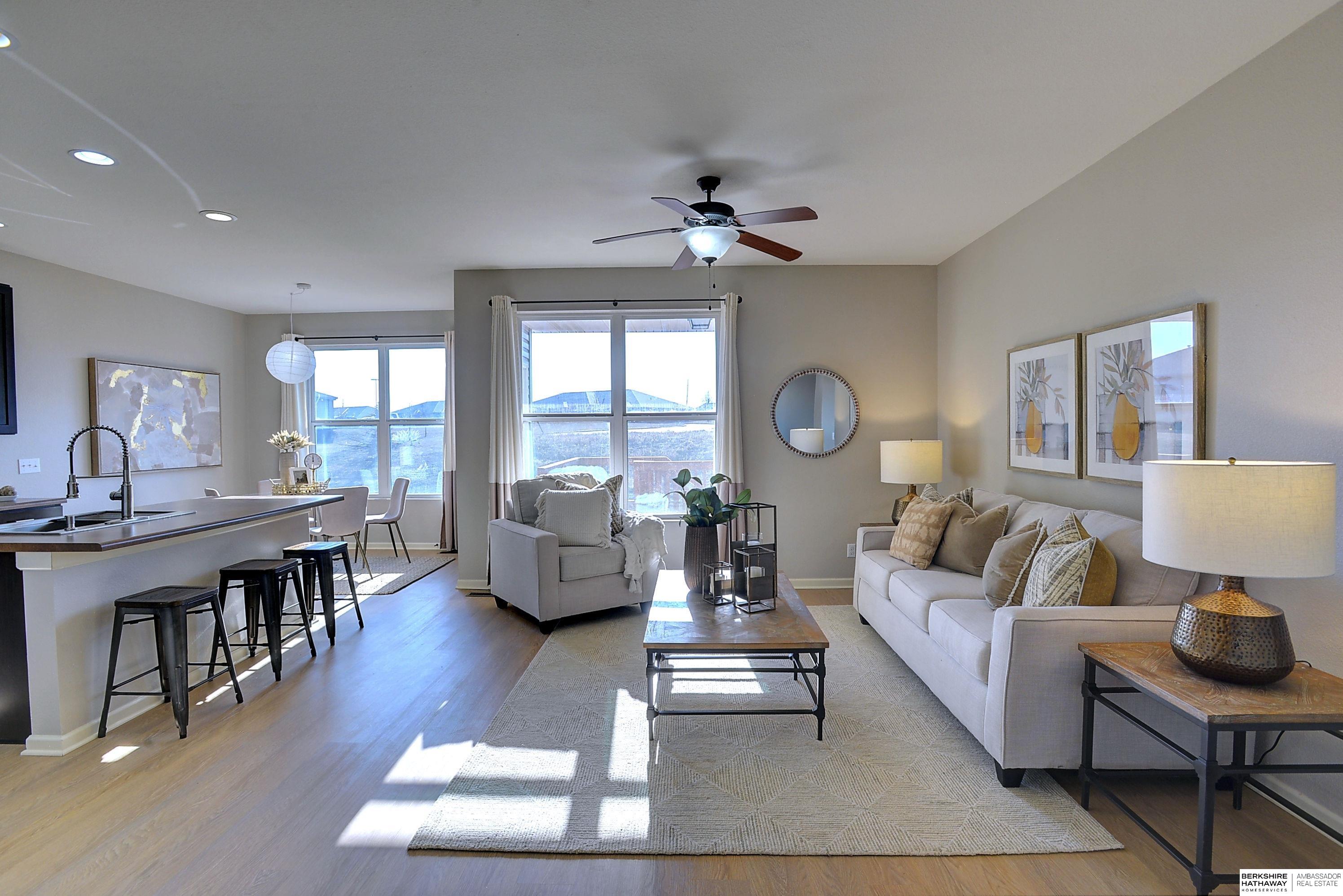 Omaha, Nebraska 68136, United States, 3 Bedrooms Bedrooms, ,3 BathroomsBathrooms,Residential,Pending,10576