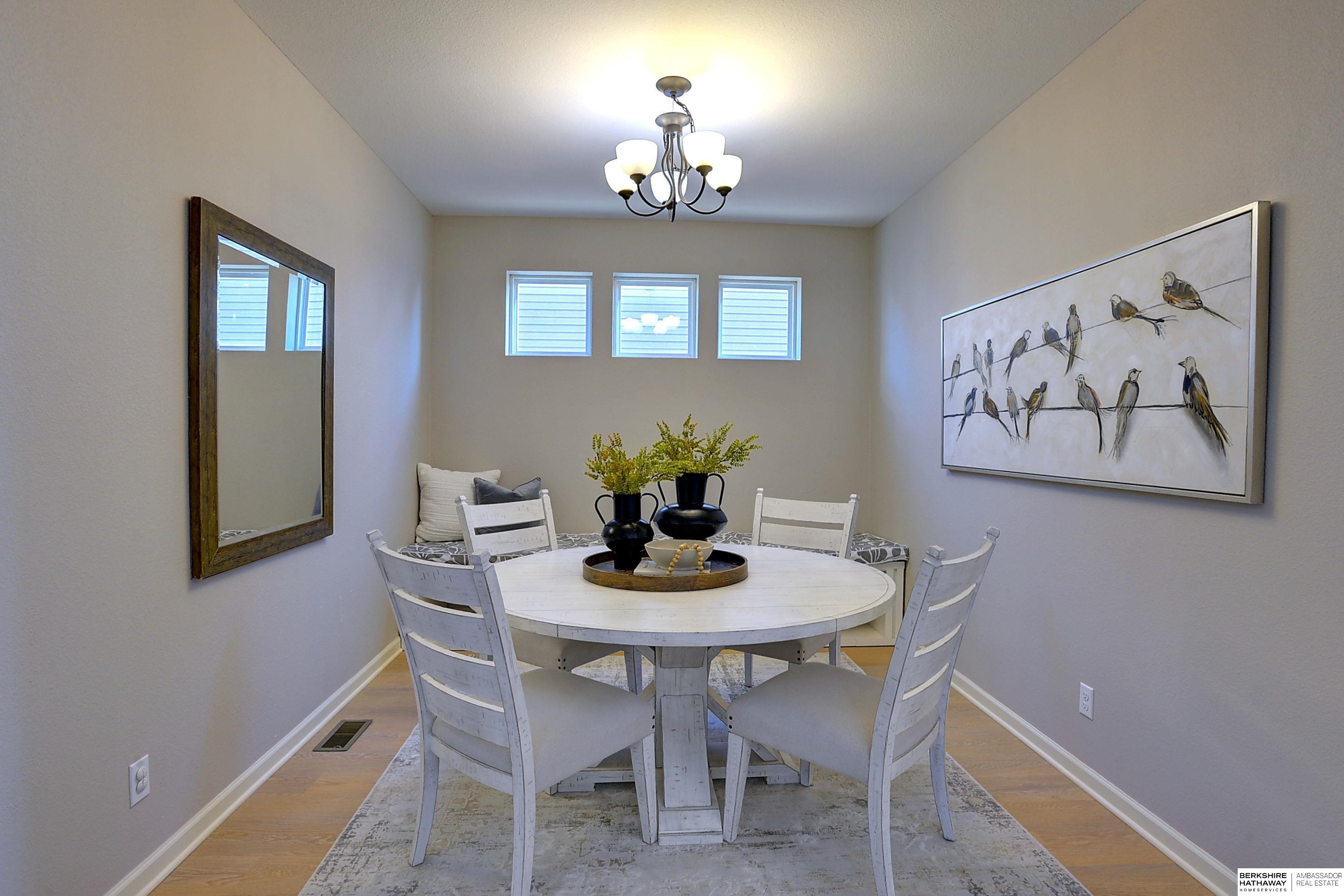 Omaha, Nebraska 68136, United States, 3 Bedrooms Bedrooms, ,3 BathroomsBathrooms,Residential,Pending,10576