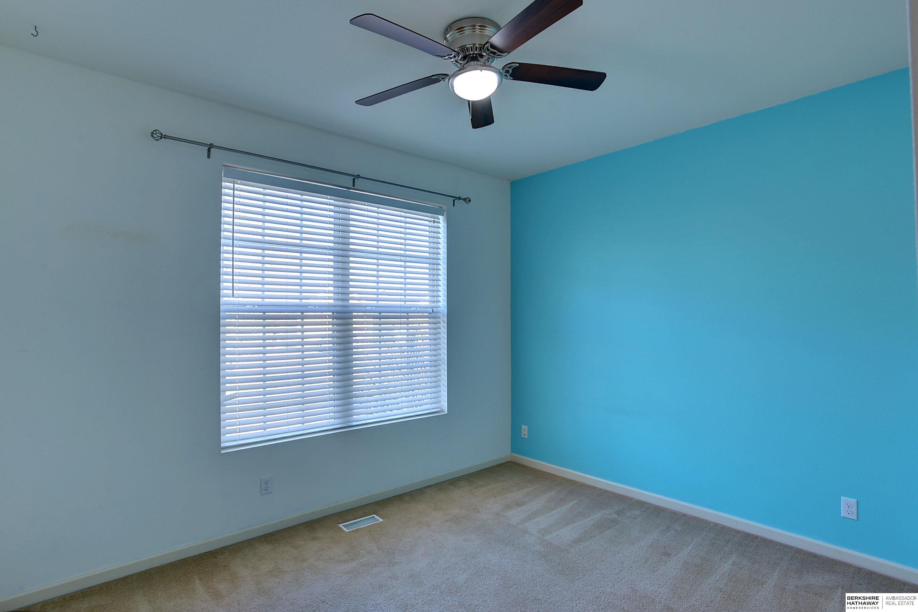 Omaha, Nebraska 68136, United States, 3 Bedrooms Bedrooms, ,3 BathroomsBathrooms,Residential,Pending,10576