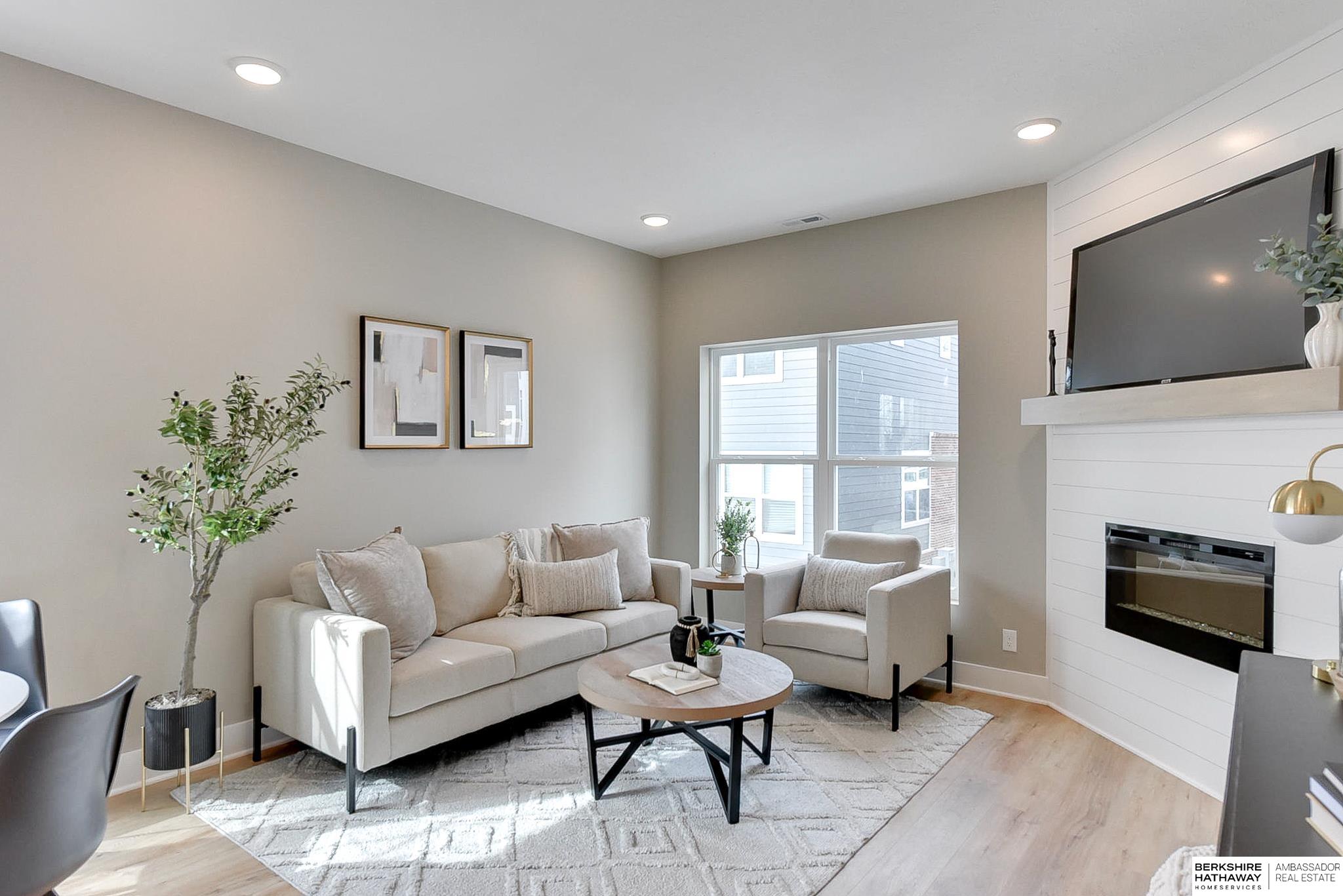 Omaha, Nebraska 68108, United States, 3 Bedrooms Bedrooms, ,4 BathroomsBathrooms,Residential,Active,94884