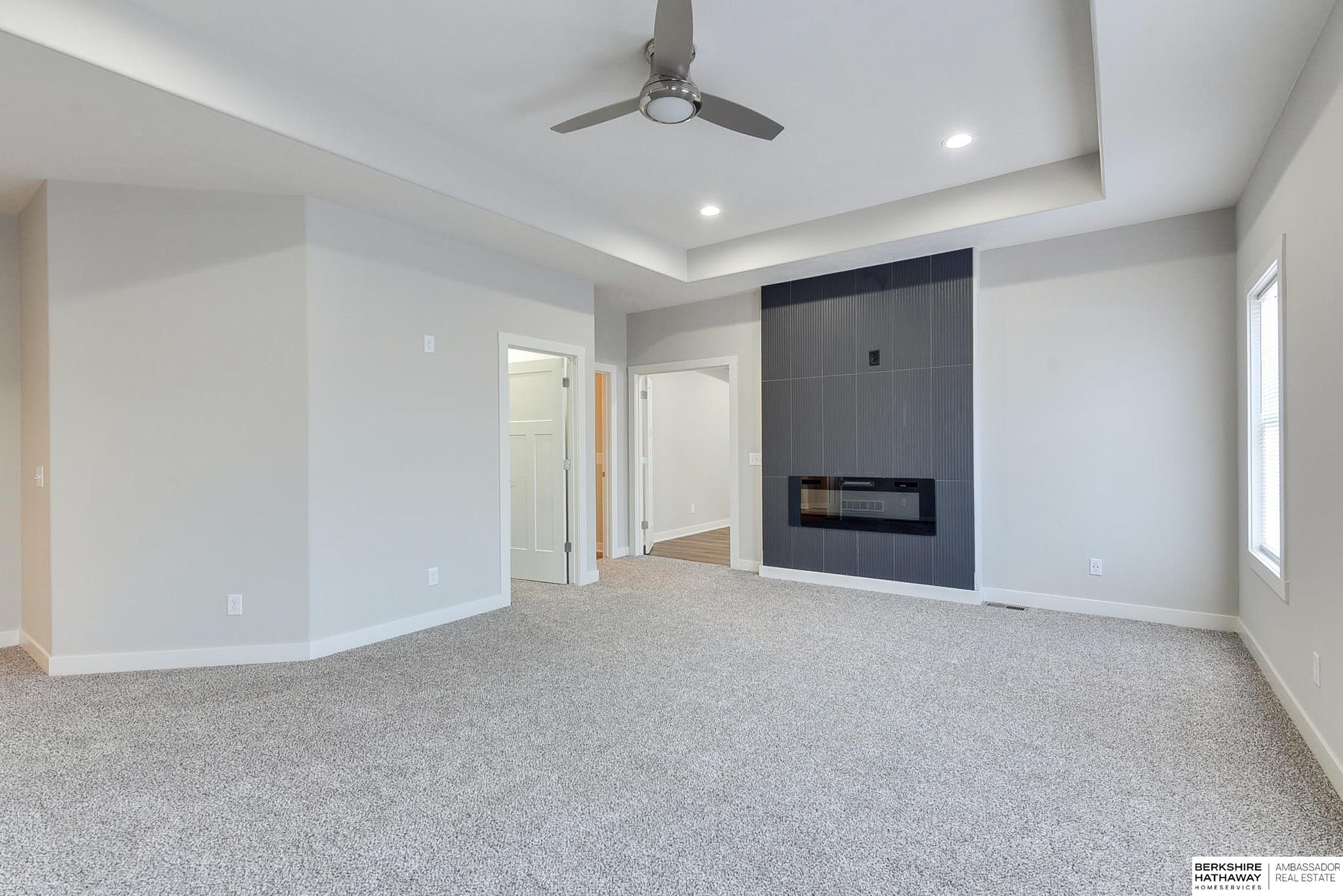 Plattsmouth, Nebraska 68048, United States, 5 Bedrooms Bedrooms, ,3 BathroomsBathrooms,Residential,Active,17052