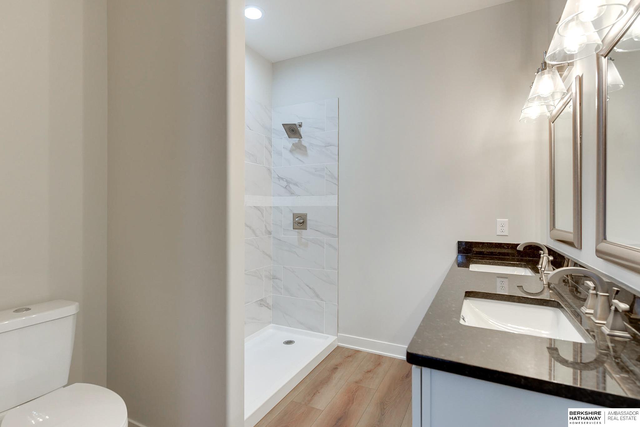 Plattsmouth, Nebraska 68048, United States, 5 Bedrooms Bedrooms, ,3 BathroomsBathrooms,Residential,Active,17052