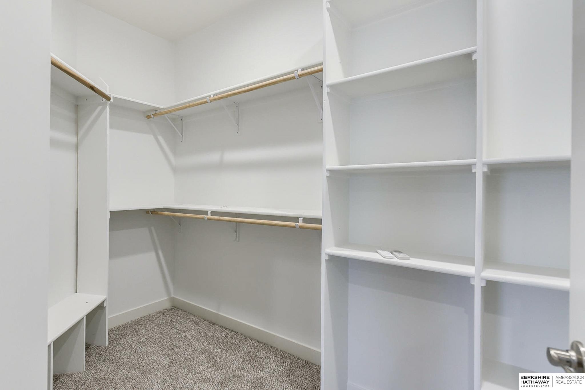 Plattsmouth, Nebraska 68048, United States, 5 Bedrooms Bedrooms, ,3 BathroomsBathrooms,Residential,Active,17052