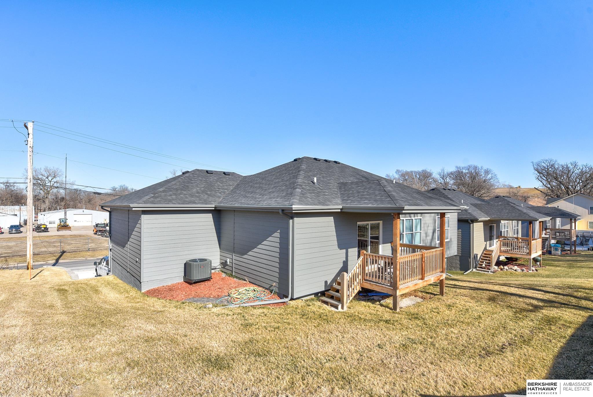 Plattsmouth, Nebraska 68048, United States, 5 Bedrooms Bedrooms, ,3 BathroomsBathrooms,Residential,Active,17052