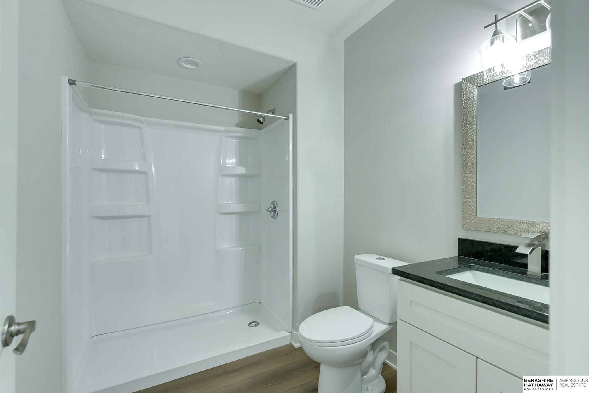 Plattsmouth, Nebraska 68048, United States, 5 Bedrooms Bedrooms, ,3 BathroomsBathrooms,Residential,Active,17052