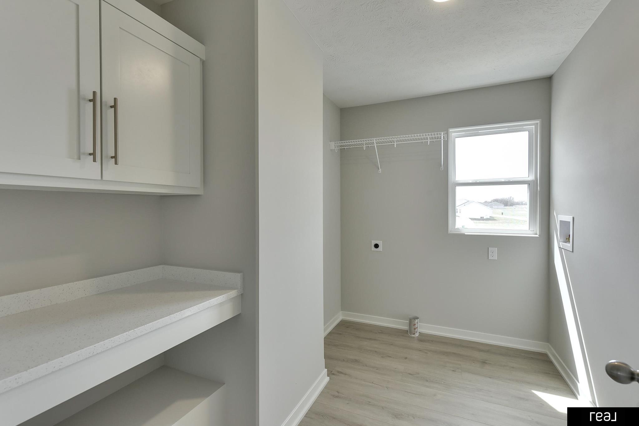 Bellevue, Nebraska 68123, United States, 4 Bedrooms Bedrooms, ,3 BathroomsBathrooms,Residential,Pending,23794