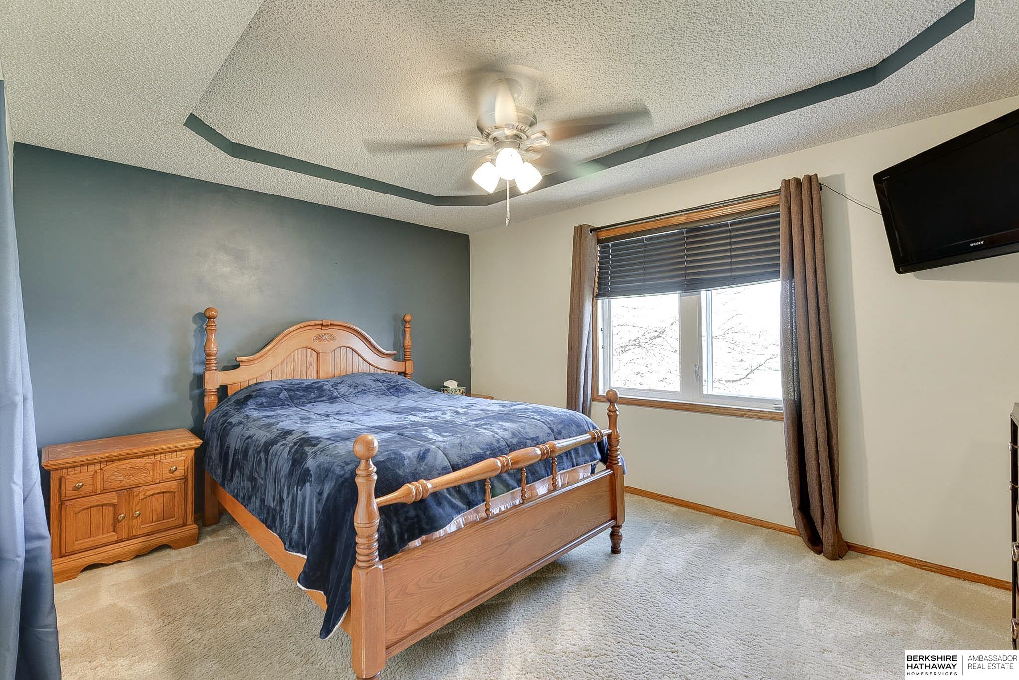 Lincoln, Nebraska 68516, United States, 3 Bedrooms Bedrooms, ,3 BathroomsBathrooms,Residential,Active,99039