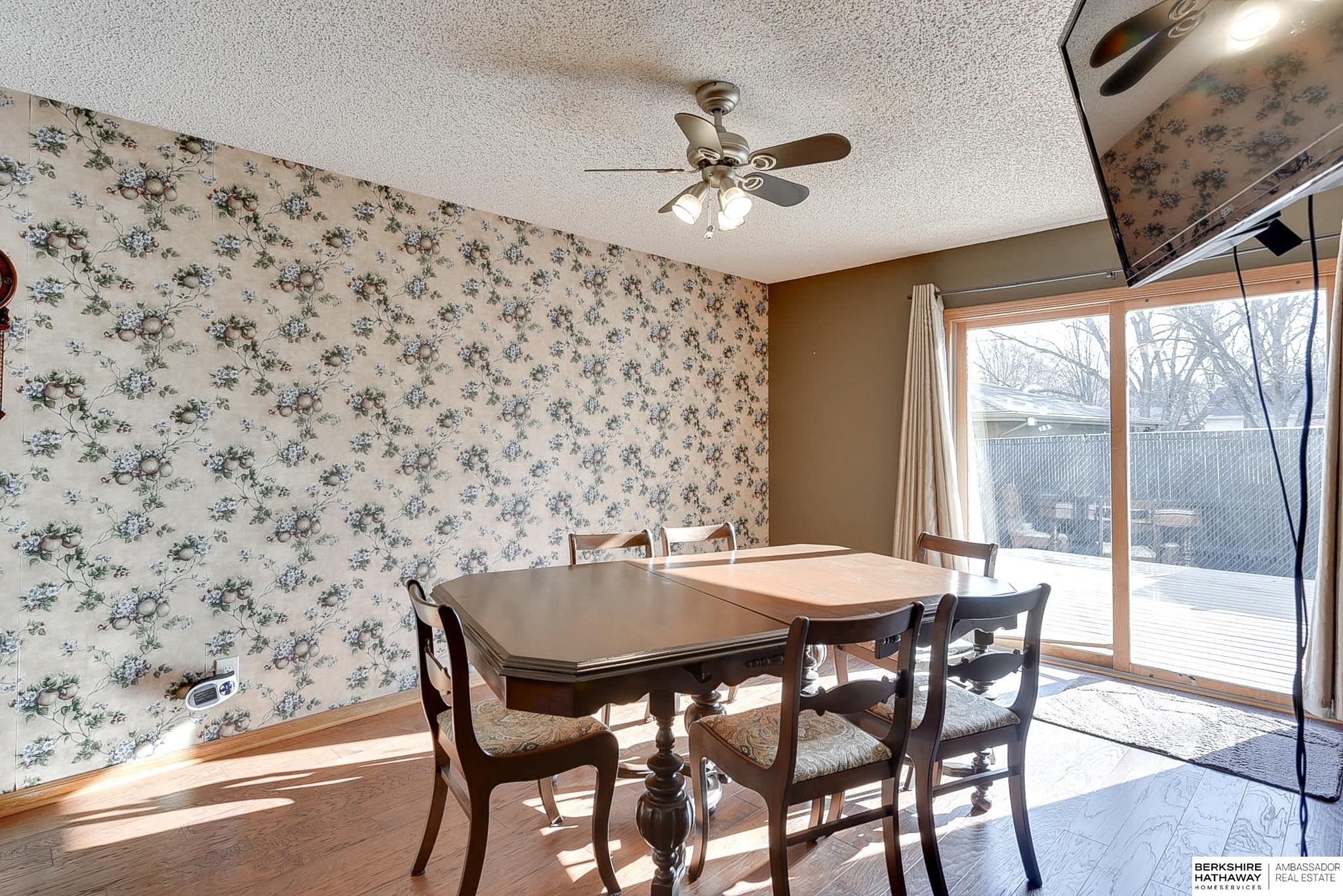 Lincoln, Nebraska 68516, United States, 3 Bedrooms Bedrooms, ,3 BathroomsBathrooms,Residential,Active,99039