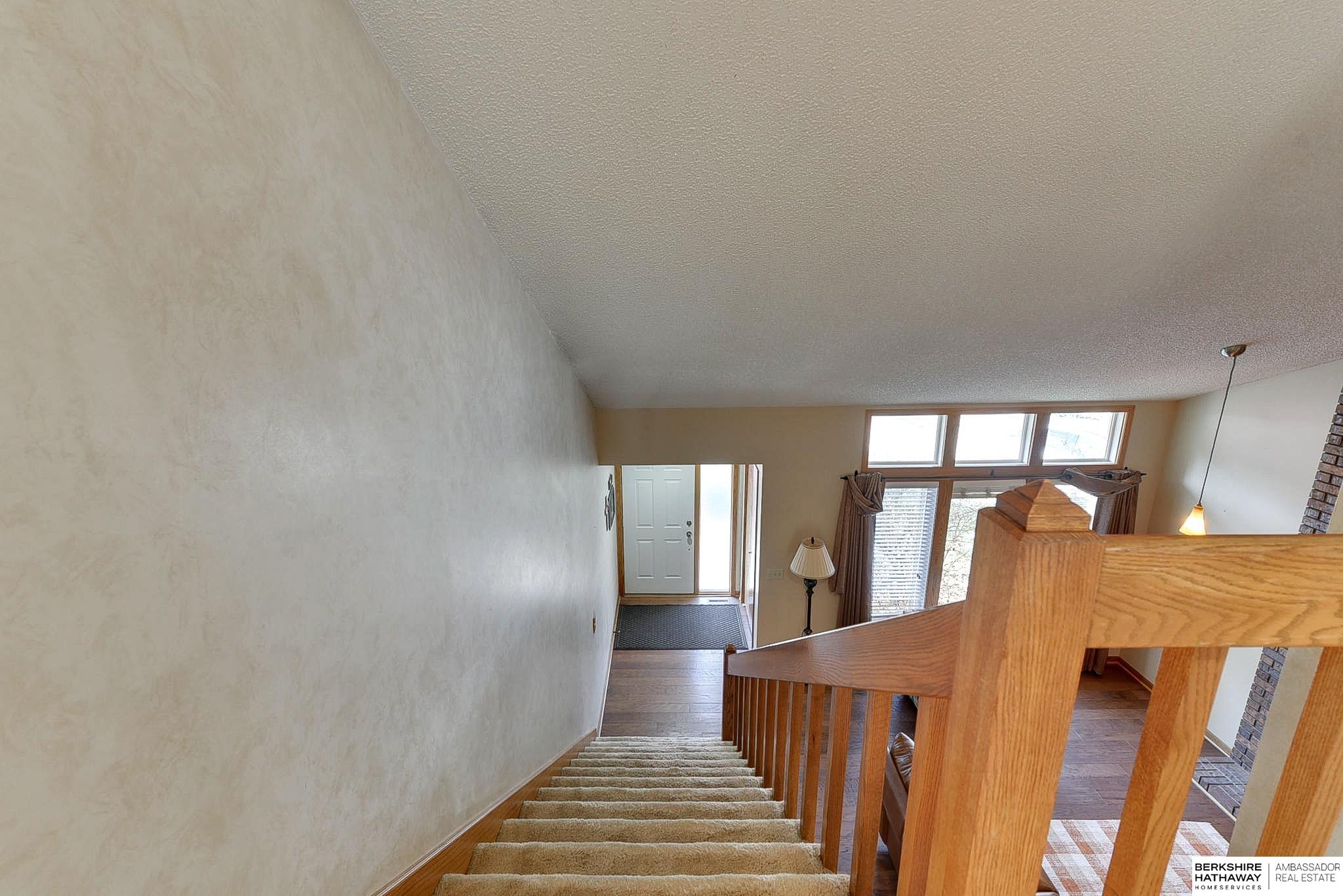 Lincoln, Nebraska 68516, United States, 3 Bedrooms Bedrooms, ,3 BathroomsBathrooms,Residential,Active,99039