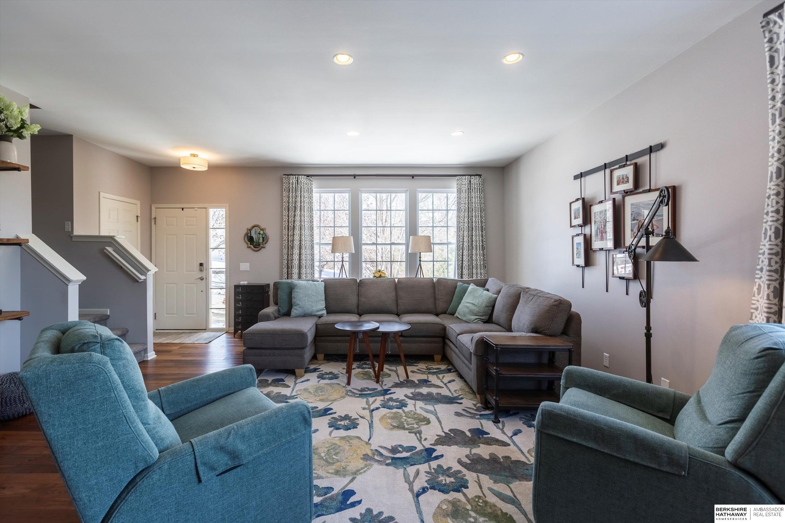 Omaha, Nebraska 68135, United States, 4 Bedrooms Bedrooms, ,3 BathroomsBathrooms,Residential,Active,77787