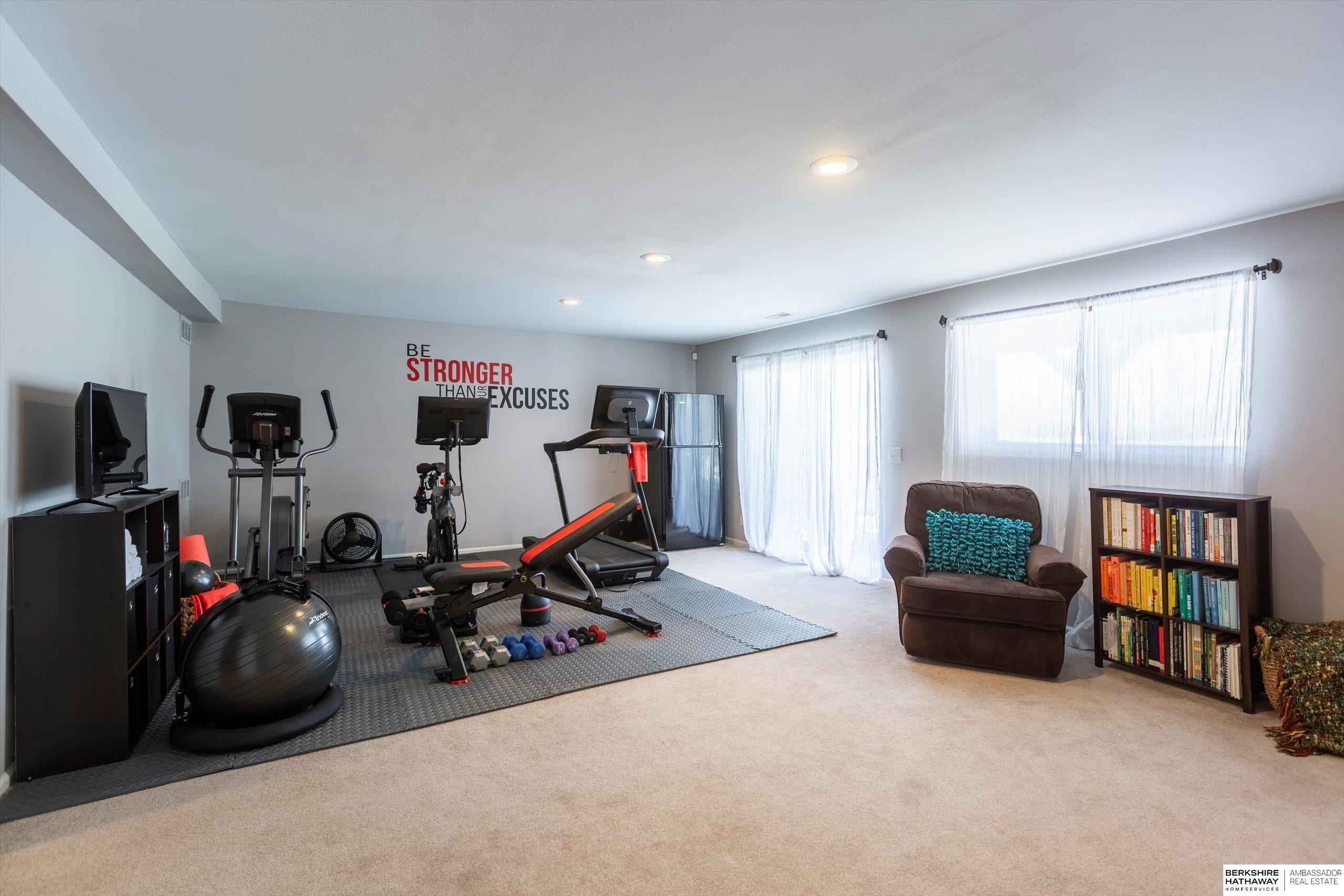 Omaha, Nebraska 68135, United States, 4 Bedrooms Bedrooms, ,3 BathroomsBathrooms,Residential,Active,77787