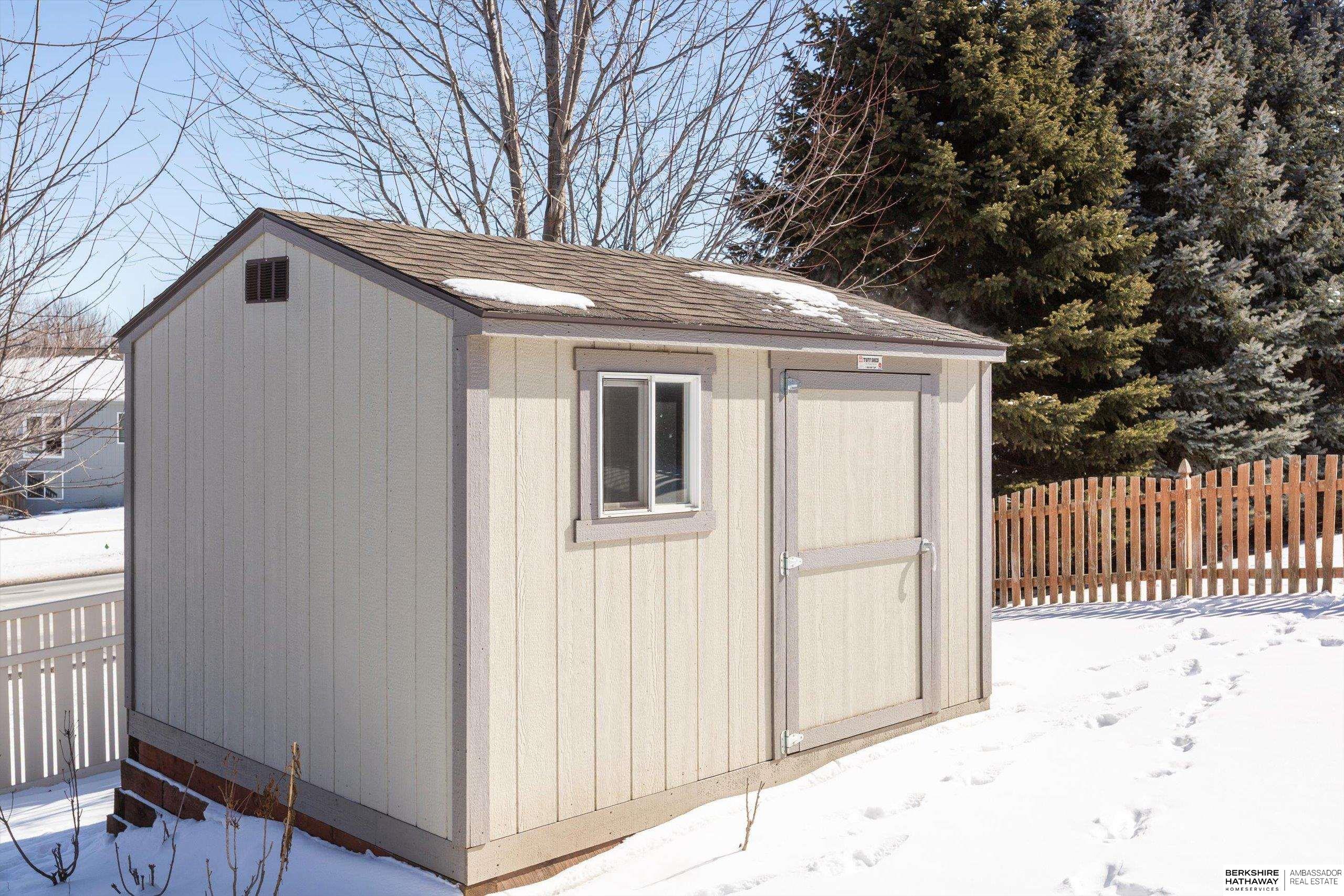 Omaha, Nebraska 68135, United States, 4 Bedrooms Bedrooms, ,3 BathroomsBathrooms,Residential,Active,77787