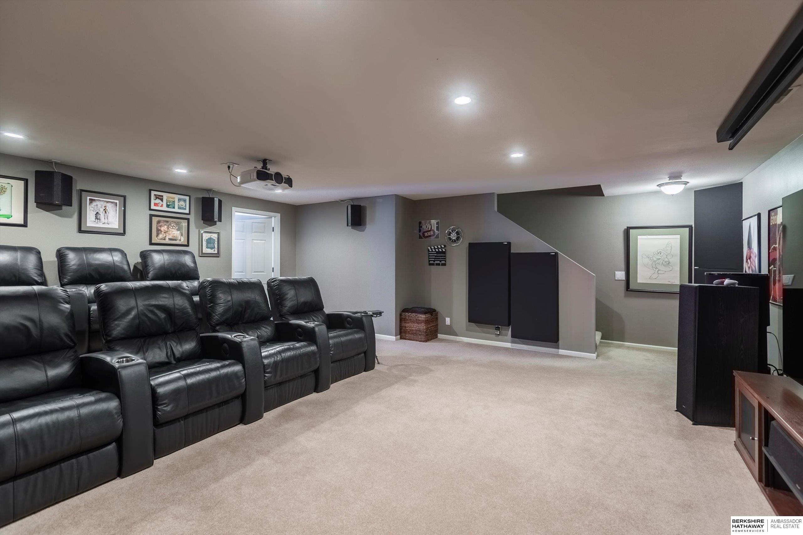 Omaha, Nebraska 68135, United States, 4 Bedrooms Bedrooms, ,3 BathroomsBathrooms,Residential,Active,77787