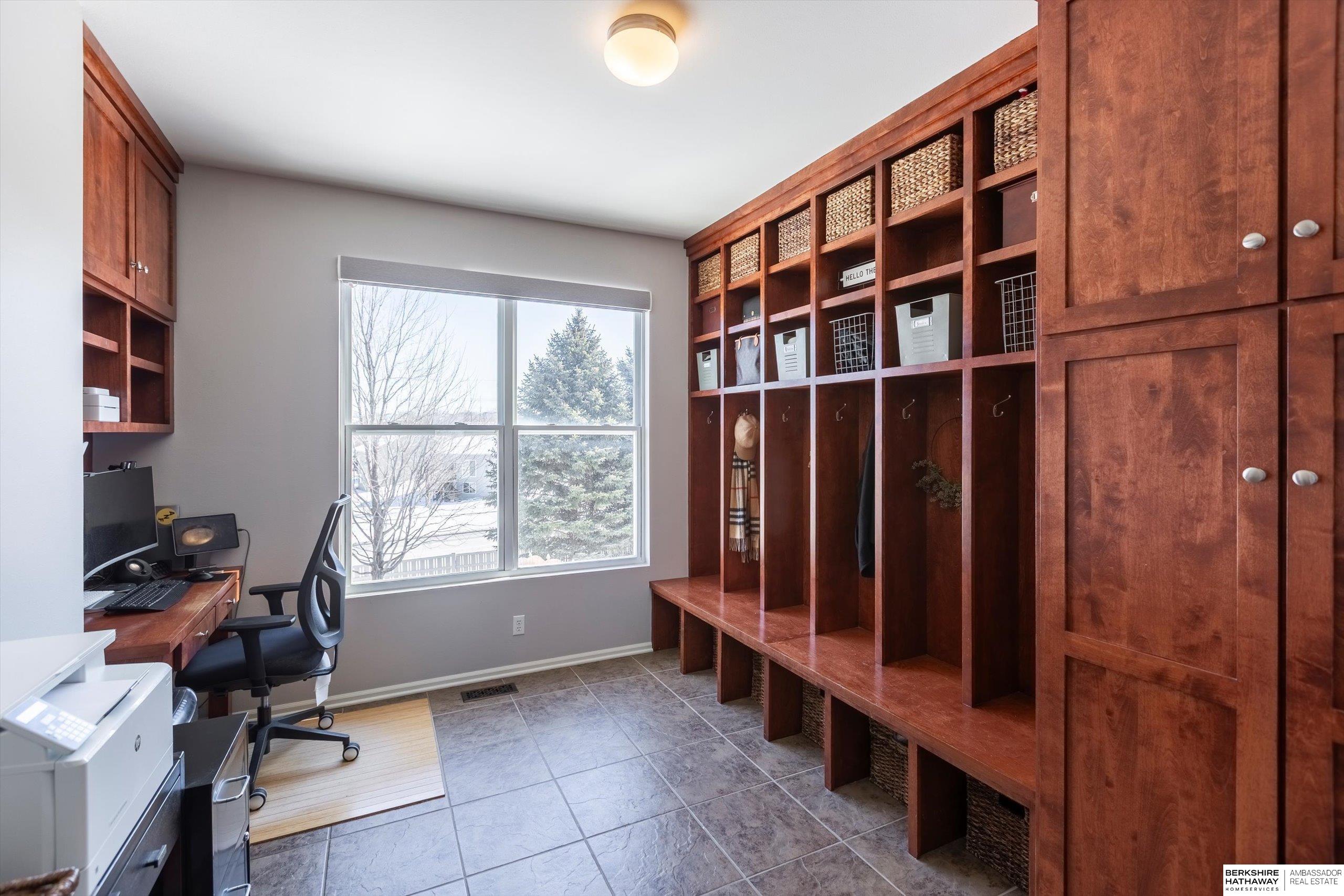 Omaha, Nebraska 68135, United States, 4 Bedrooms Bedrooms, ,3 BathroomsBathrooms,Residential,Active,77787