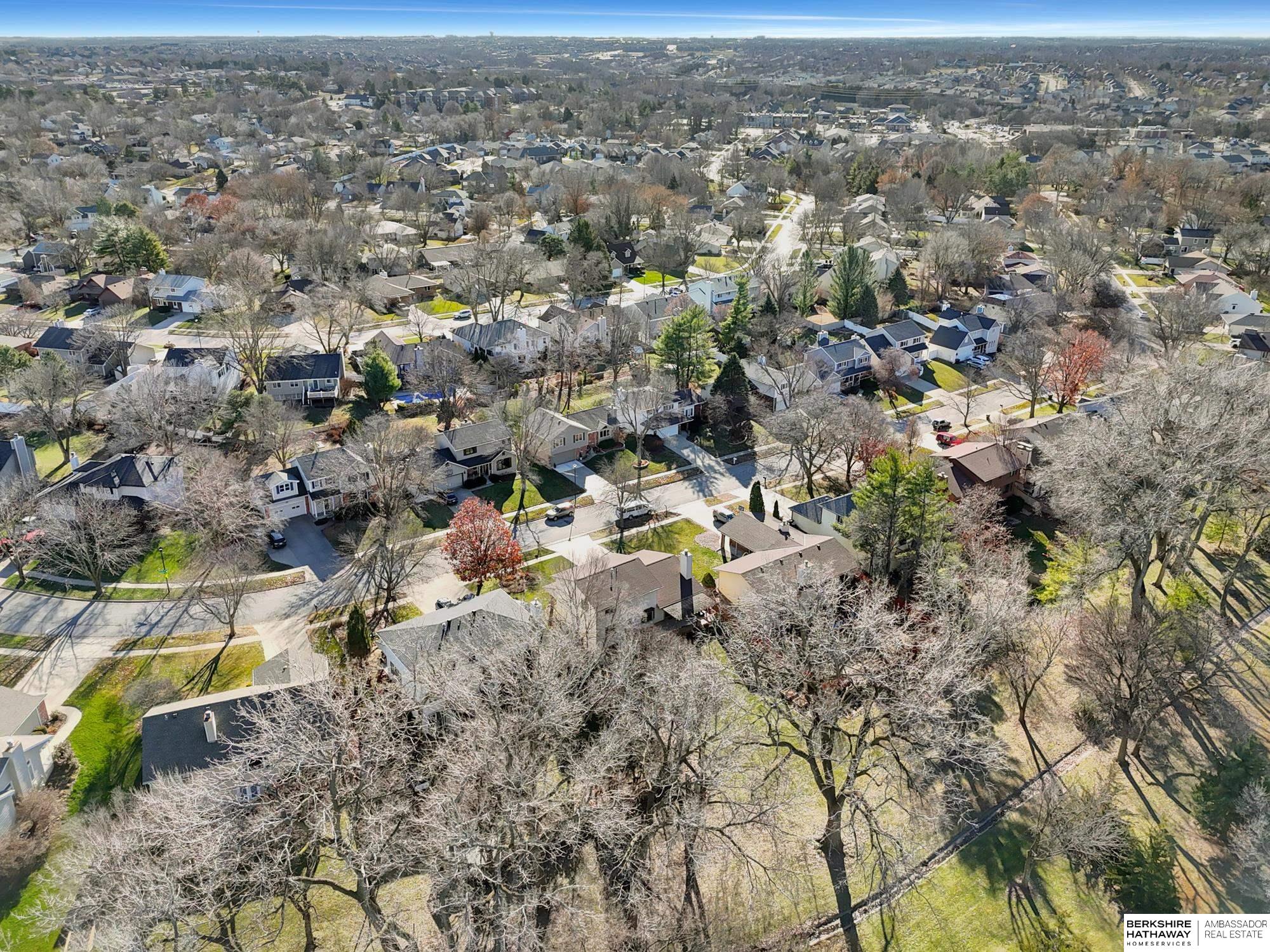 Lincoln, Nebraska 68506, United States, 4 Bedrooms Bedrooms, ,4 BathroomsBathrooms,Residential,Pending,8783