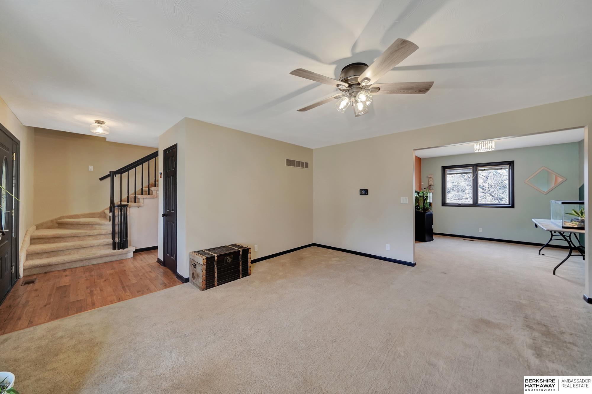 Lincoln, Nebraska 68506, United States, 4 Bedrooms Bedrooms, ,4 BathroomsBathrooms,Residential,Pending,8783