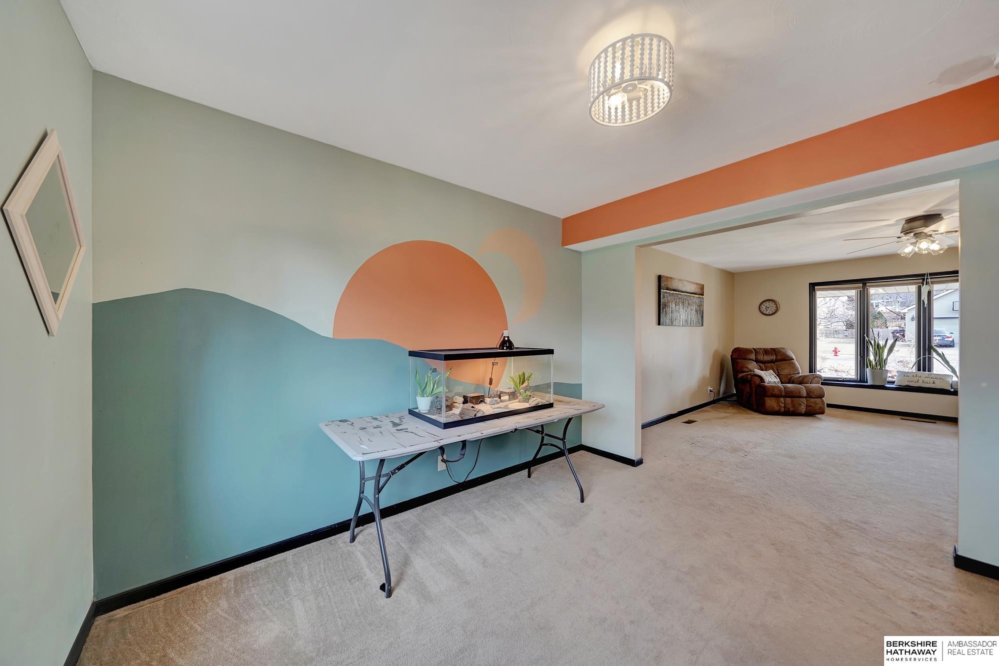 Lincoln, Nebraska 68506, United States, 4 Bedrooms Bedrooms, ,4 BathroomsBathrooms,Residential,Pending,8783