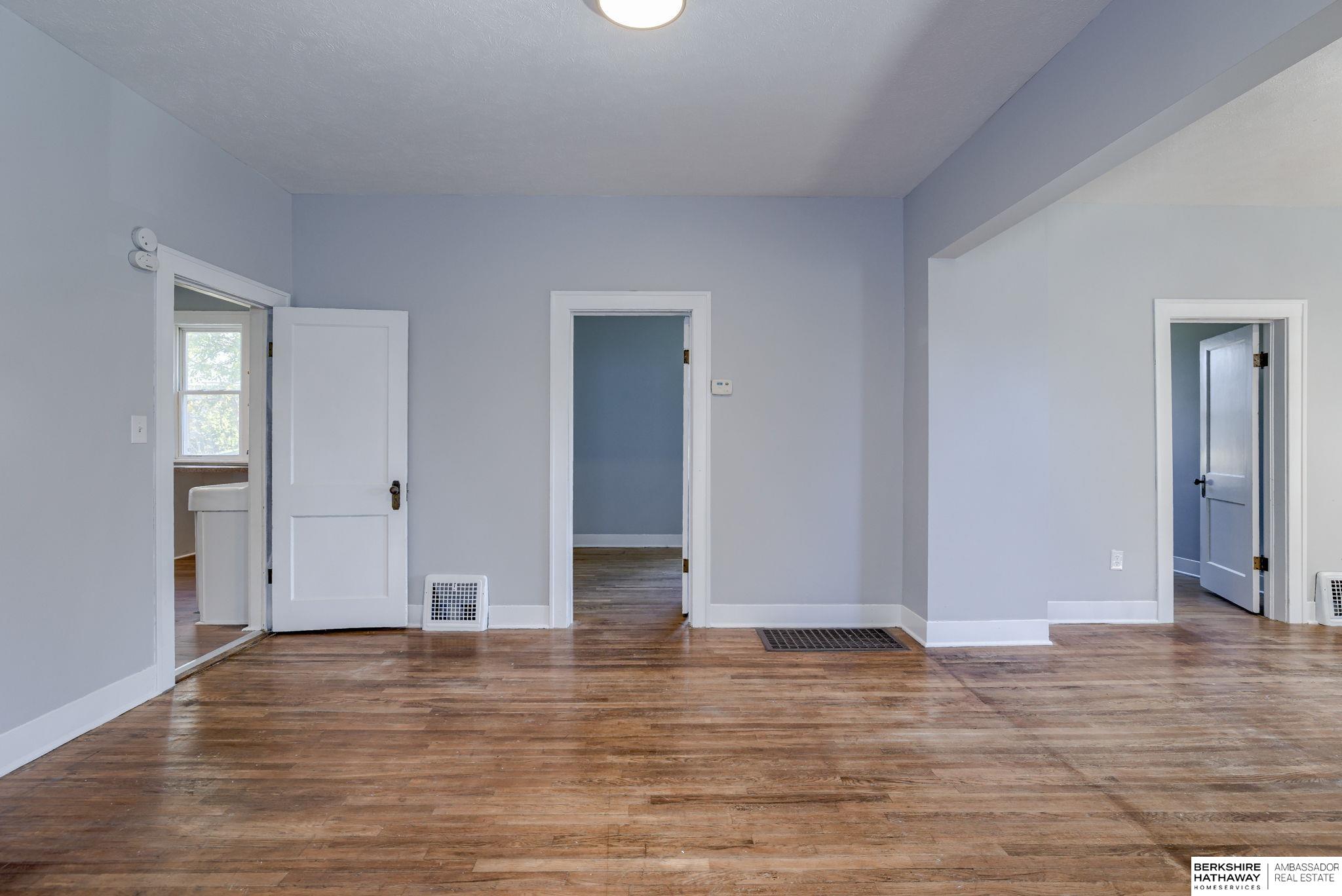 Omaha, Nebraska 68104, United States, 2 Bedrooms Bedrooms, ,1 BathroomBathrooms,Residential,Pending,31434