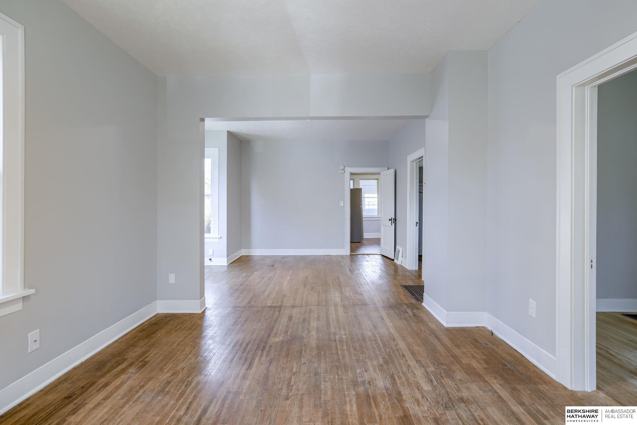 Omaha, Nebraska 68104, United States, 2 Bedrooms Bedrooms, ,1 BathroomBathrooms,Residential,Pending,31434