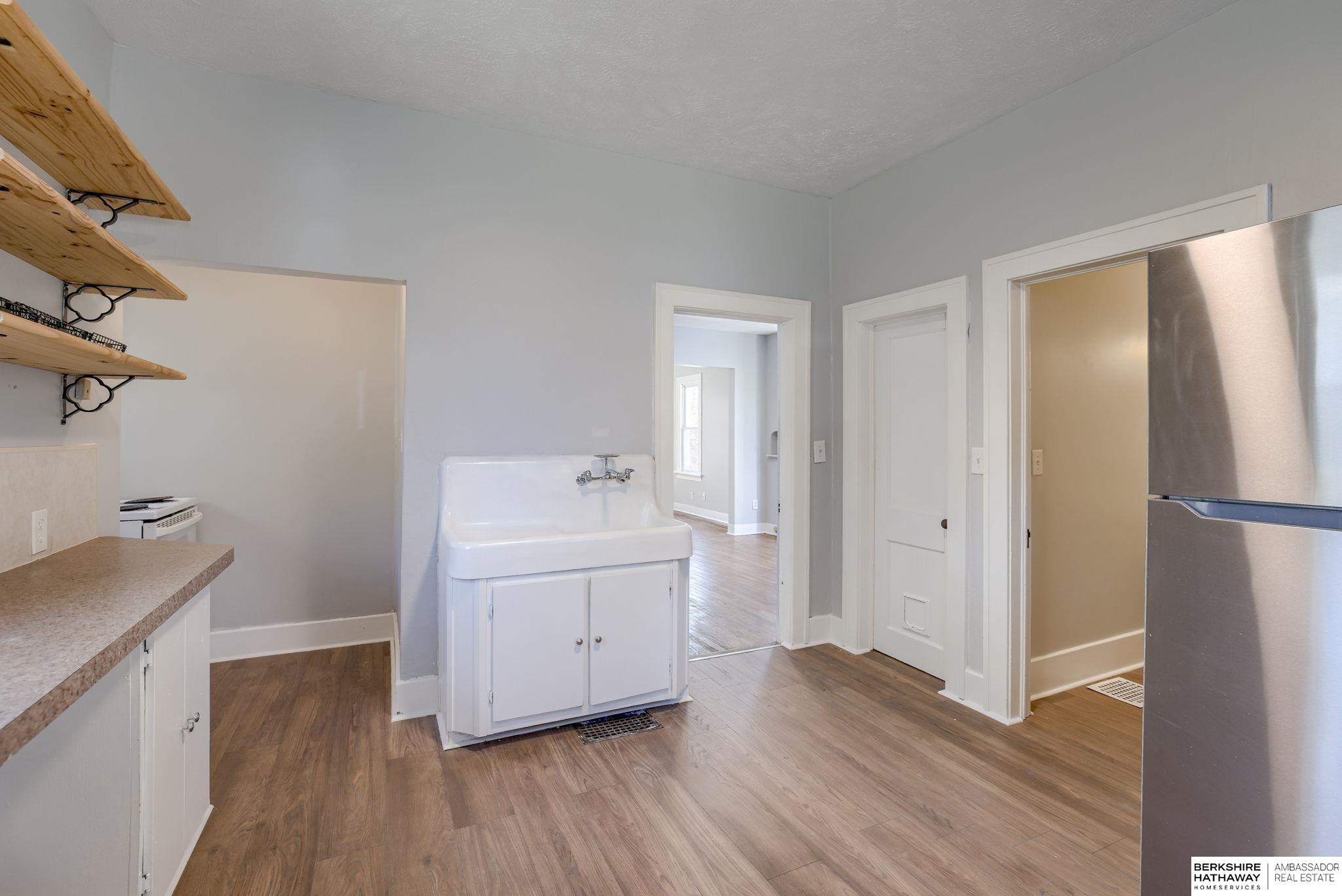 Omaha, Nebraska 68104, United States, 2 Bedrooms Bedrooms, ,1 BathroomBathrooms,Residential,Pending,31434