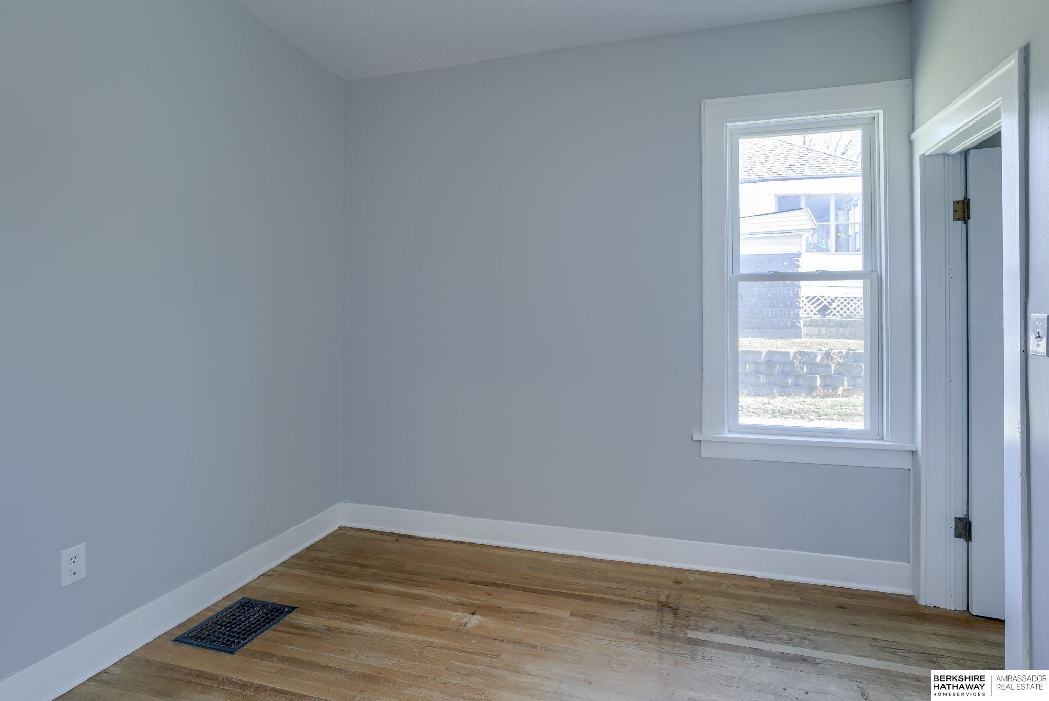 Omaha, Nebraska 68104, United States, 2 Bedrooms Bedrooms, ,1 BathroomBathrooms,Residential,Pending,31434