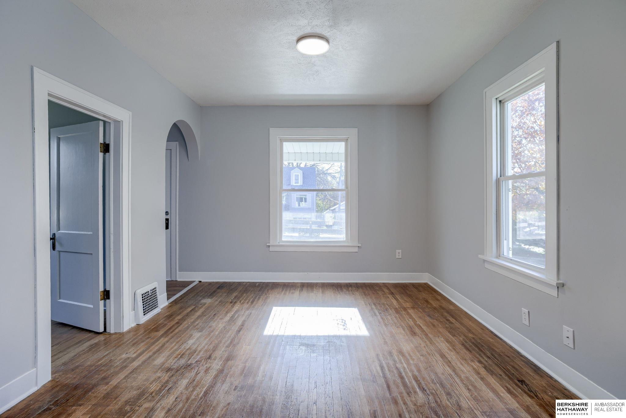 Omaha, Nebraska 68104, United States, 2 Bedrooms Bedrooms, ,1 BathroomBathrooms,Residential,Pending,31434