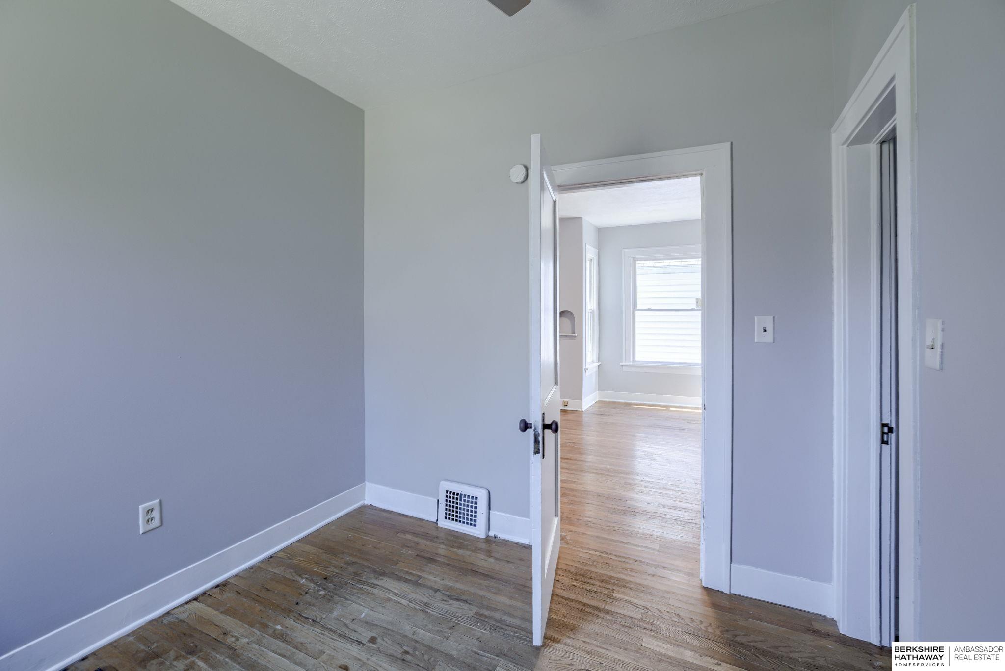 Omaha, Nebraska 68104, United States, 2 Bedrooms Bedrooms, ,1 BathroomBathrooms,Residential,Pending,31434