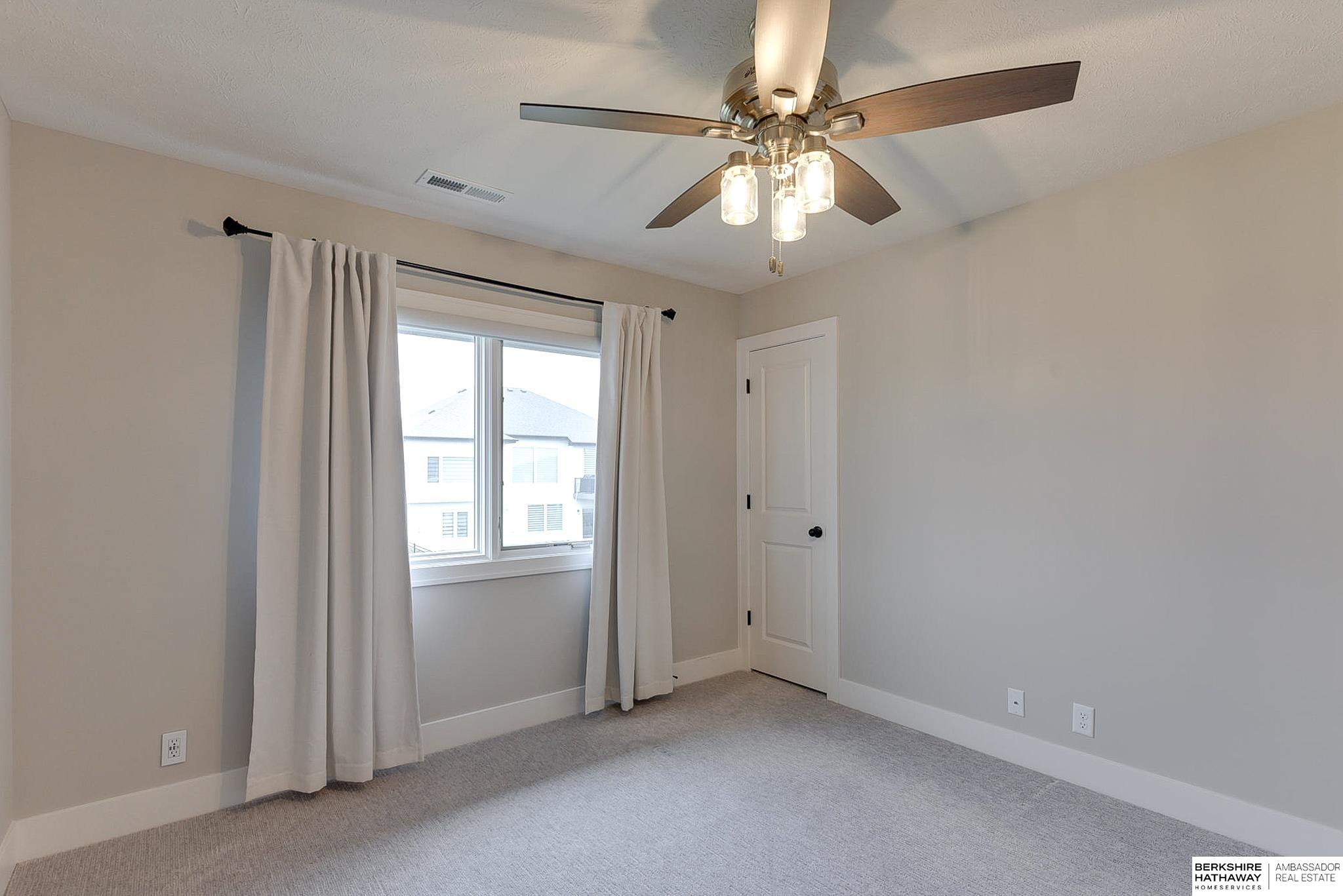 Omaha, Nebraska 68022, United States, 5 Bedrooms Bedrooms, ,3 BathroomsBathrooms,Residential,Pending,2391