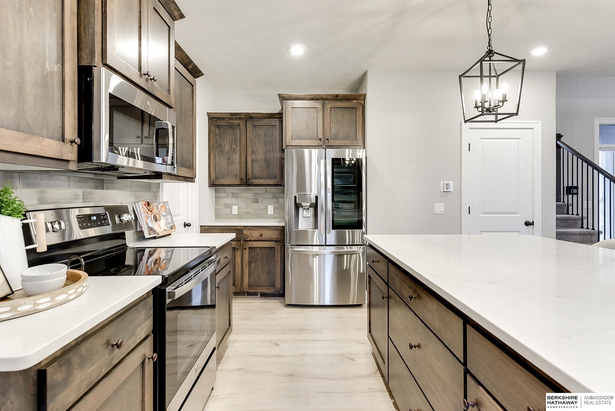 Omaha, Nebraska 68022, United States, 5 Bedrooms Bedrooms, ,3 BathroomsBathrooms,Residential,Pending,2391