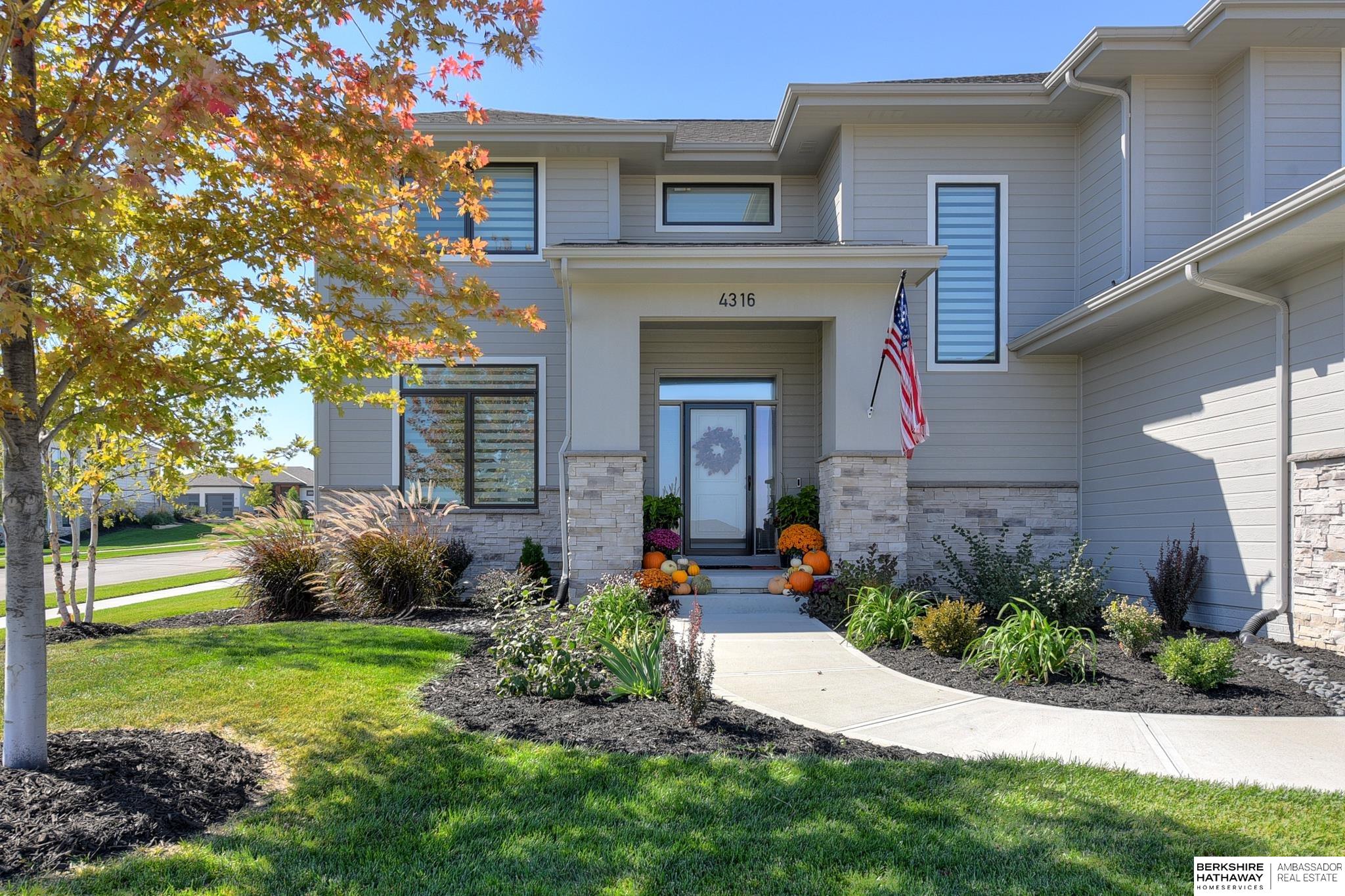 Omaha, Nebraska 68022, United States, 5 Bedrooms Bedrooms, ,3 BathroomsBathrooms,Residential,Pending,2391