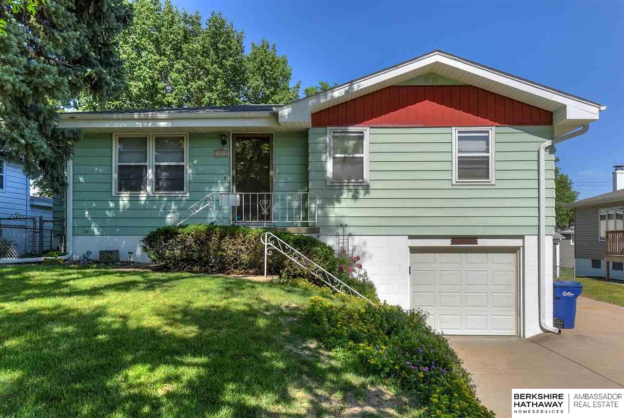 Photo 1 of 30 — 7009 S 41st Street, Bellevue, NE 68147