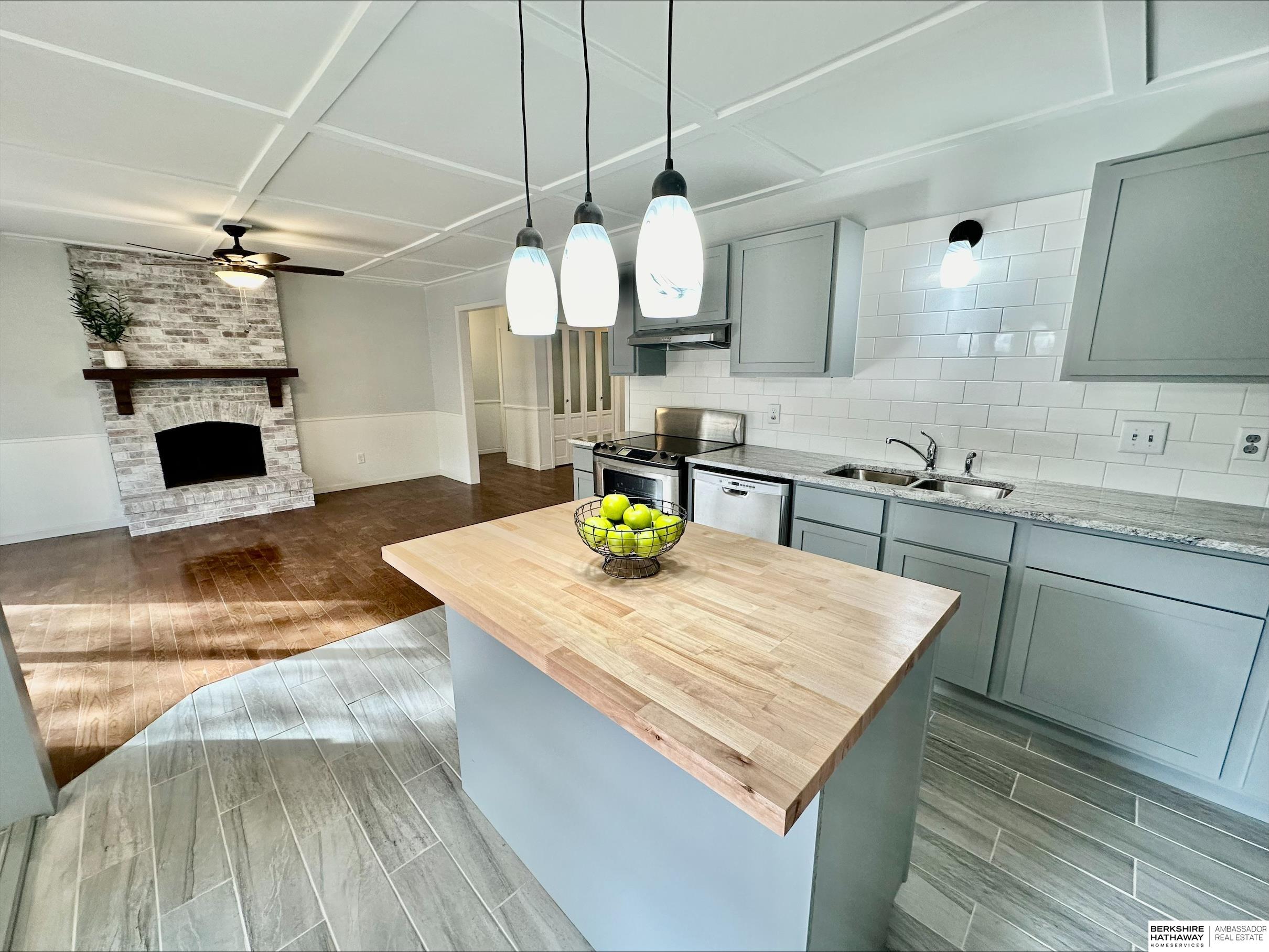 Fremont, Nebraska 68025, United States, 3 Bedrooms Bedrooms, ,2 BathroomsBathrooms,Residential,Pending,36176