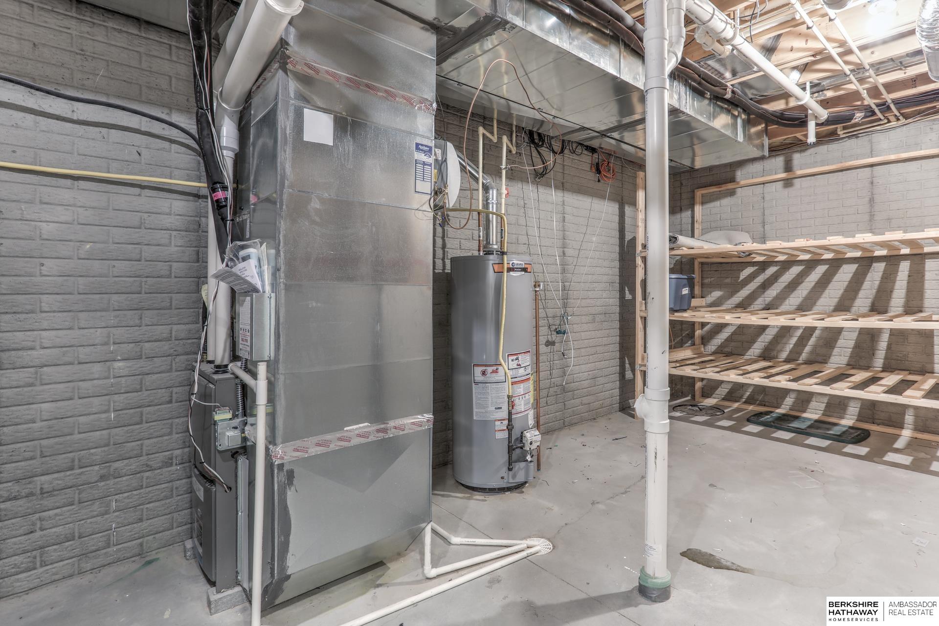 Gretna, Nebraska 68028, United States, 5 Bedrooms Bedrooms, ,3 BathroomsBathrooms,Residential,Pending,85559