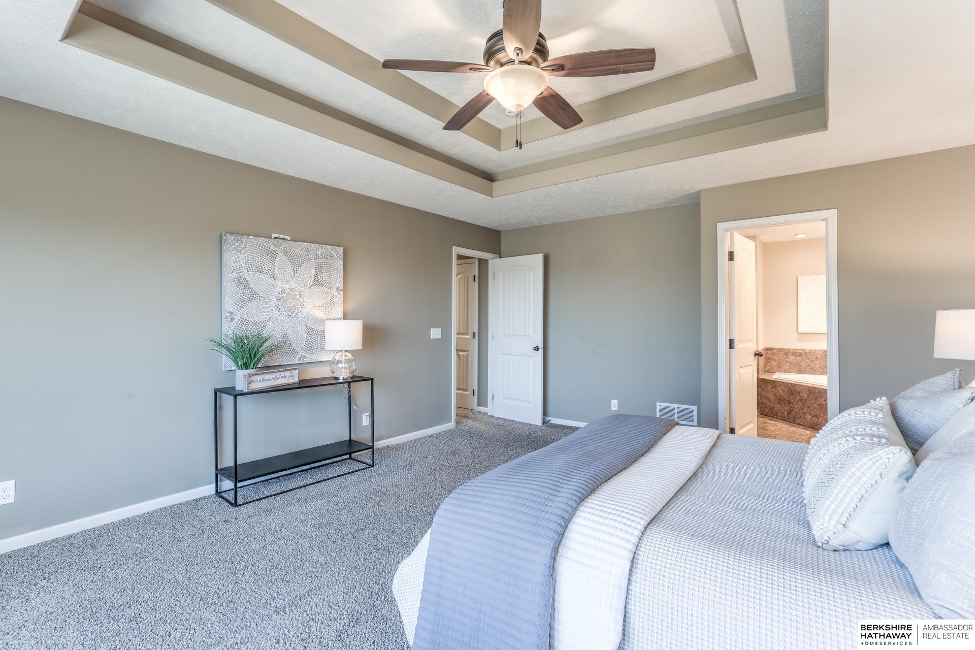 Gretna, Nebraska 68028, United States, 5 Bedrooms Bedrooms, ,3 BathroomsBathrooms,Residential,Pending,85559