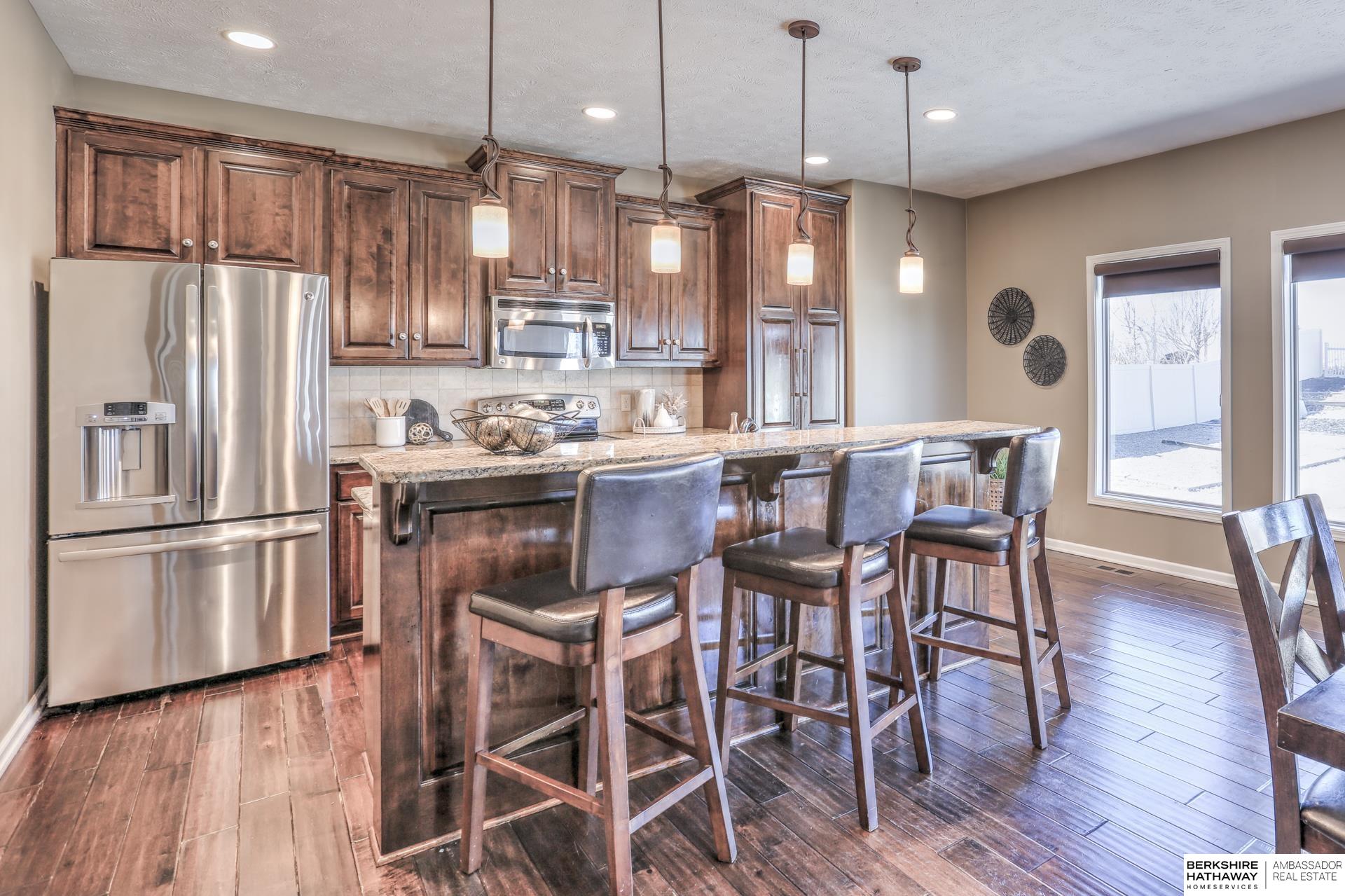 Gretna, Nebraska 68028, United States, 5 Bedrooms Bedrooms, ,3 BathroomsBathrooms,Residential,Pending,85559