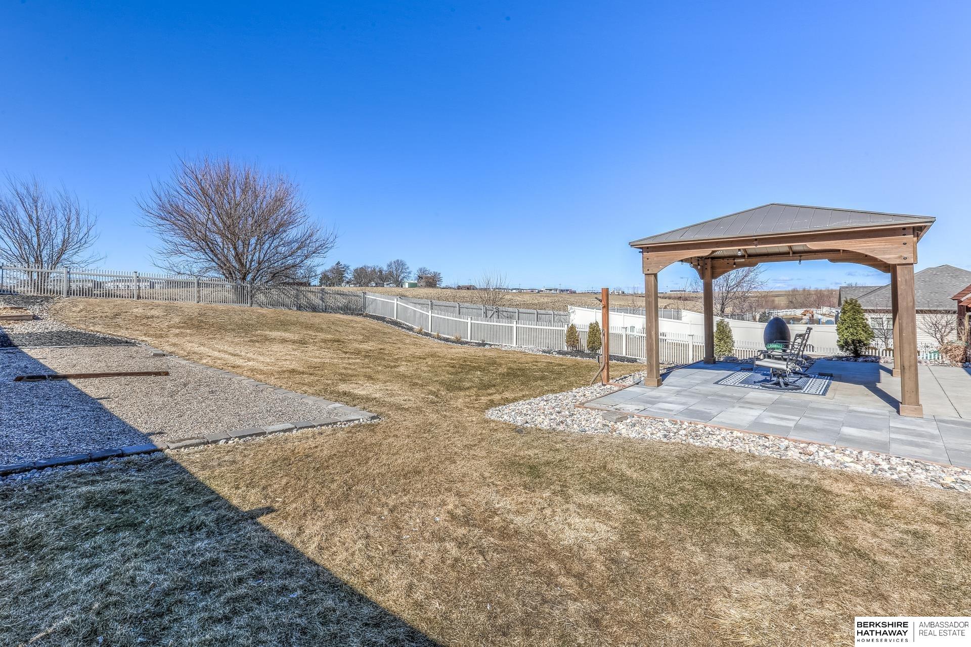 Gretna, Nebraska 68028, United States, 5 Bedrooms Bedrooms, ,3 BathroomsBathrooms,Residential,Pending,85559