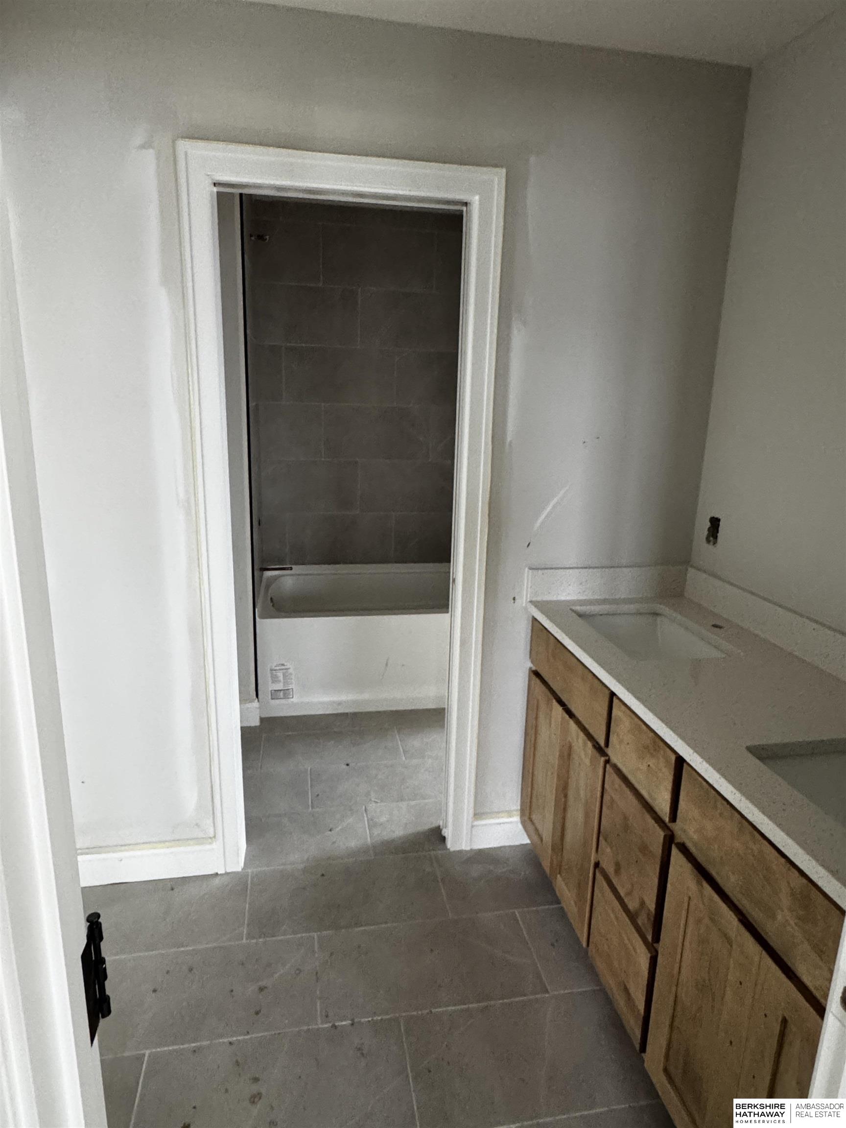 Papillion, Nebraska 68046, United States, 5 Bedrooms Bedrooms, ,3 BathroomsBathrooms,Residential,Active,83956