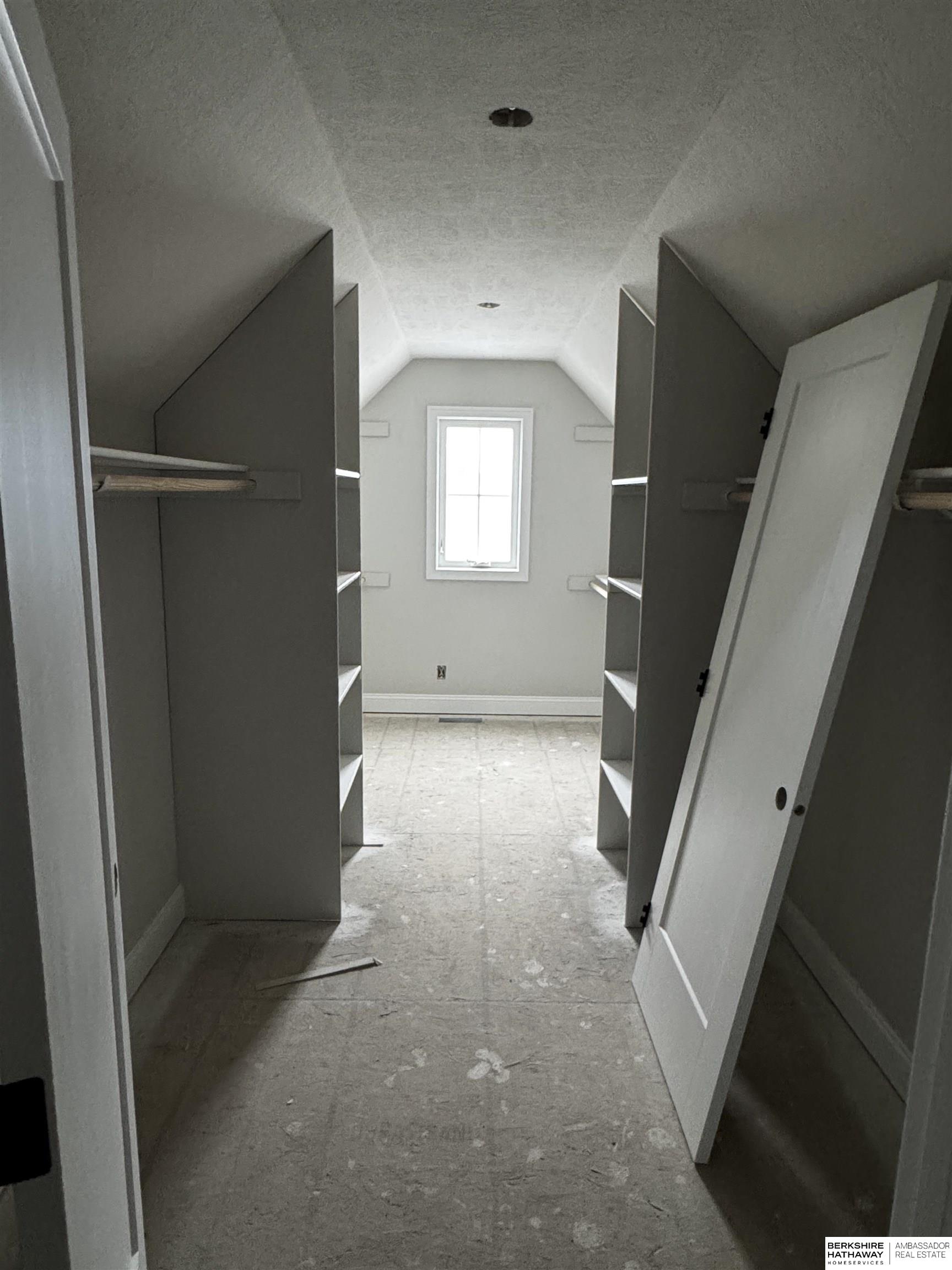 Papillion, Nebraska 68046, United States, 5 Bedrooms Bedrooms, ,3 BathroomsBathrooms,Residential,Active,83956