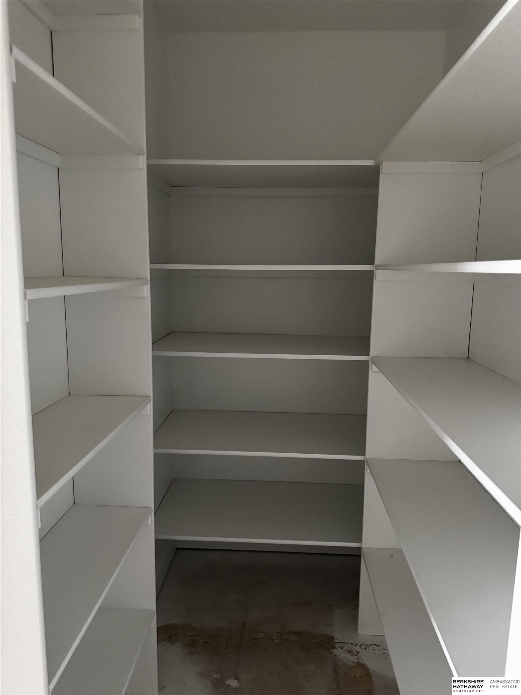 Papillion, Nebraska 68046, United States, 5 Bedrooms Bedrooms, ,3 BathroomsBathrooms,Residential,Active,83956