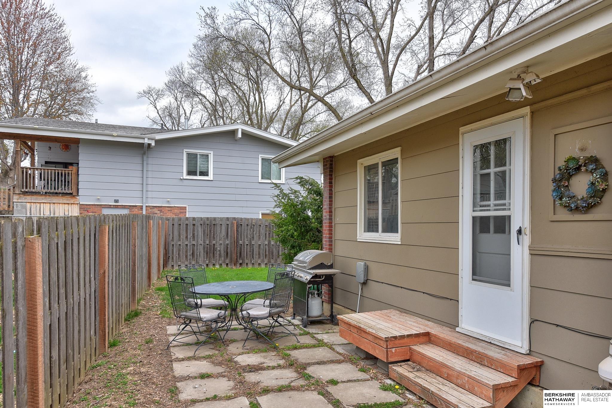 Omaha, Nebraska 68144, United States, 3 Bedrooms Bedrooms, ,3 BathroomsBathrooms,Residential,Pending,111499