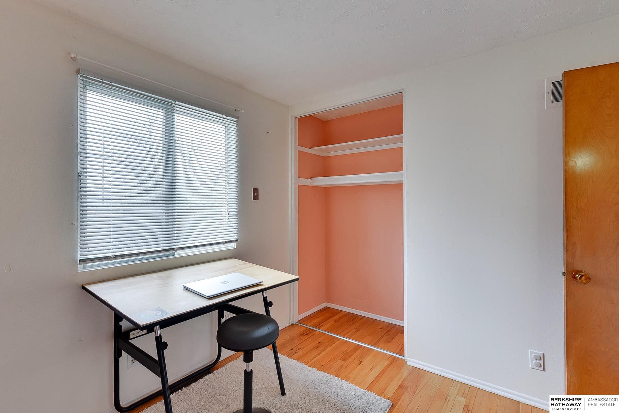 Omaha, Nebraska 68144, United States, 3 Bedrooms Bedrooms, ,3 BathroomsBathrooms,Residential,Pending,111499