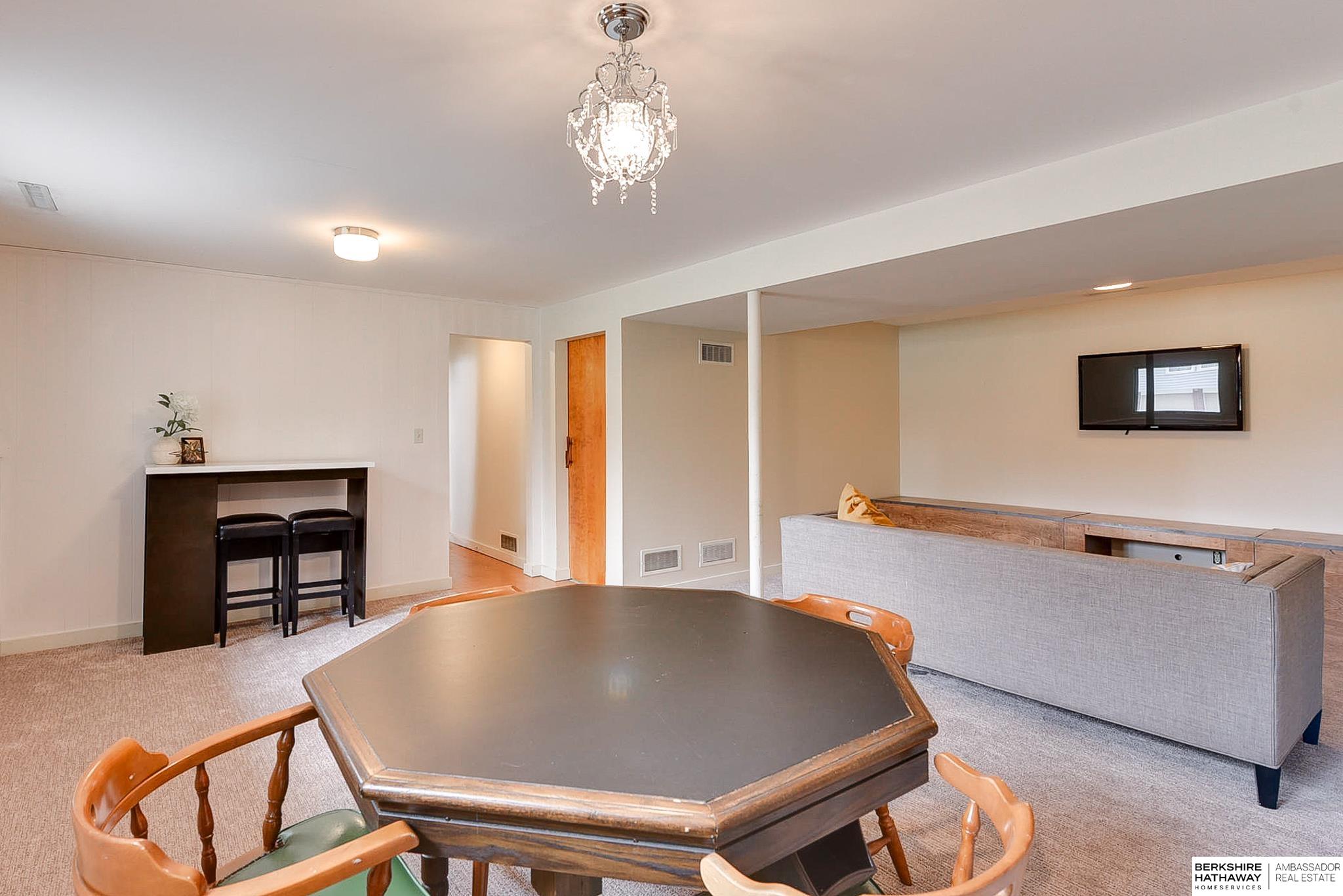 Omaha, Nebraska 68144, United States, 3 Bedrooms Bedrooms, ,3 BathroomsBathrooms,Residential,Pending,111499